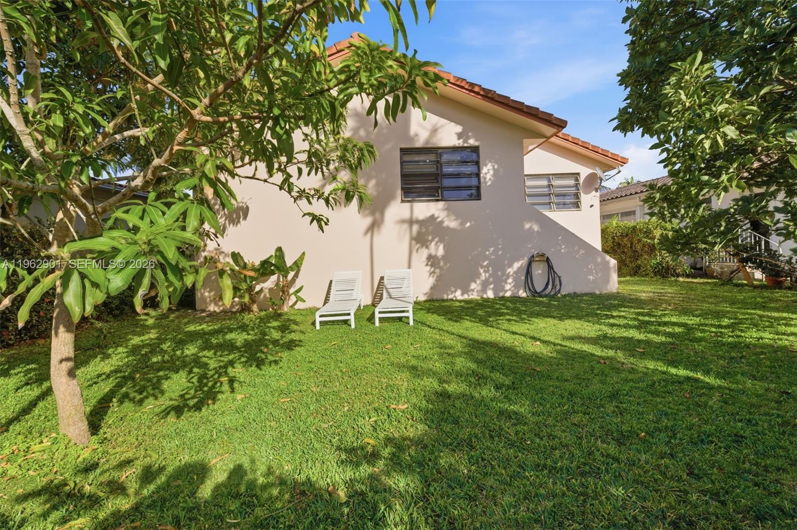 9208 Emerson Ave Surfside, FL 33154