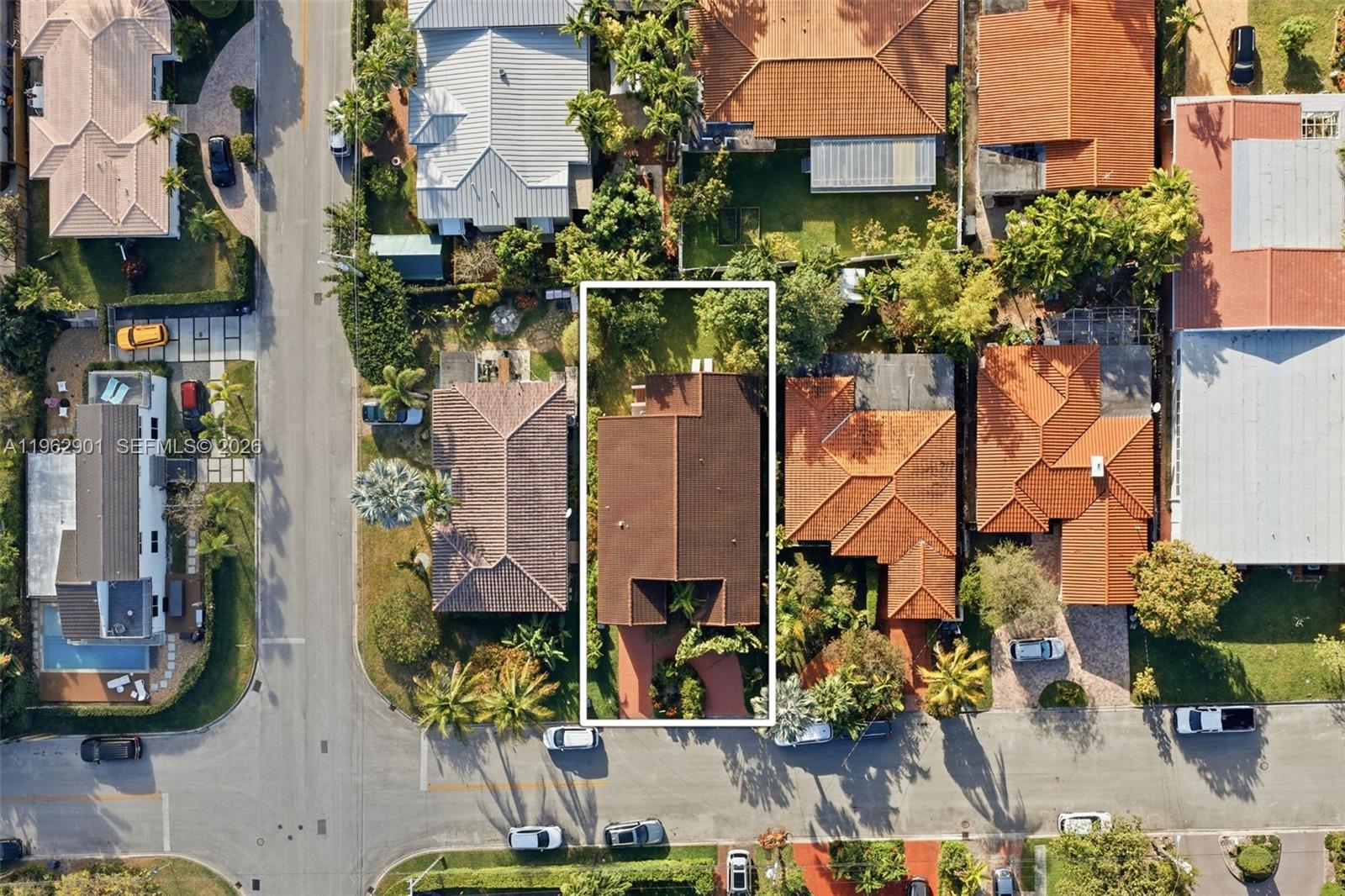 9208 Emerson Ave Surfside, FL 33154