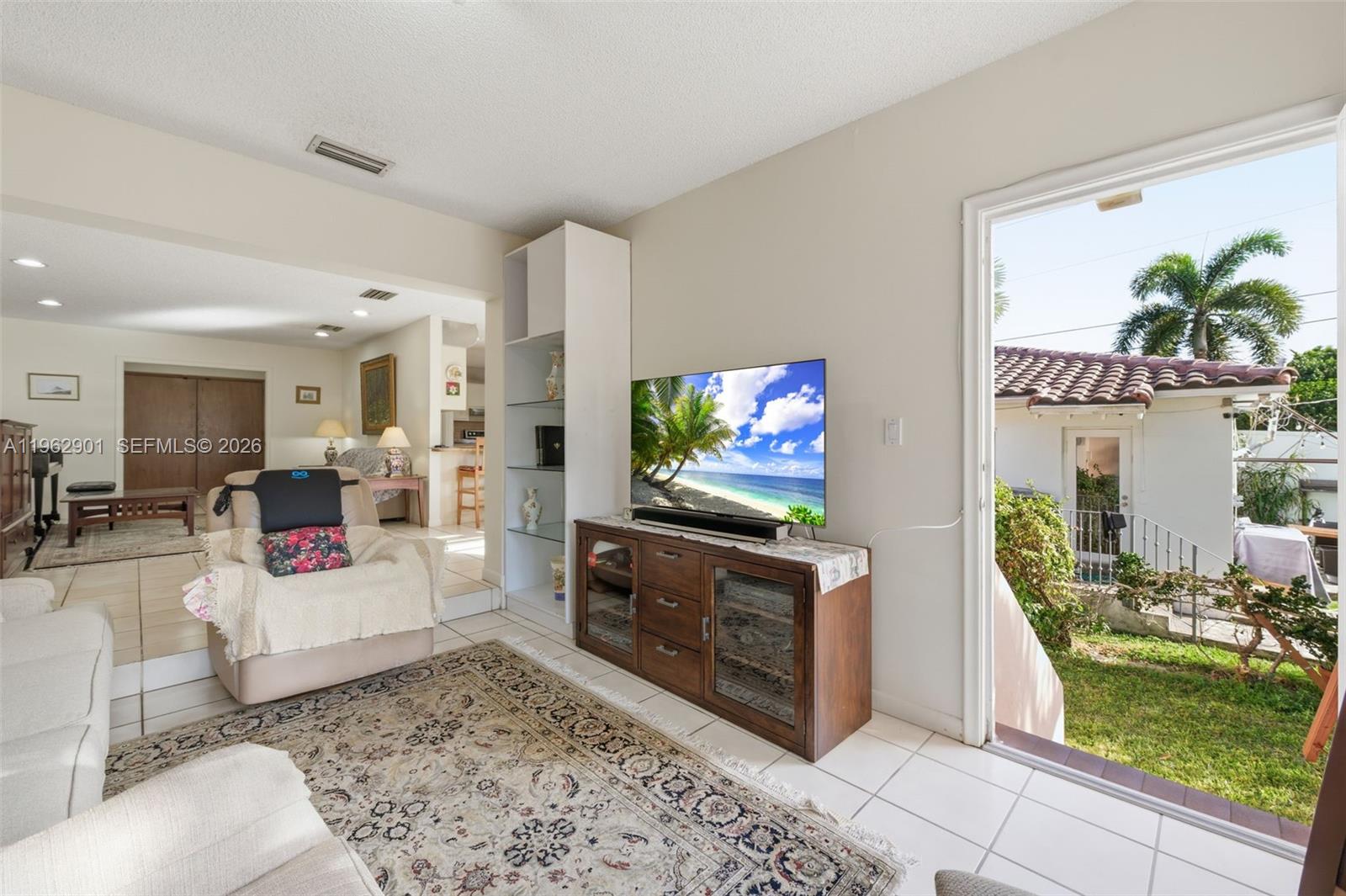 9208 Emerson Ave Surfside, FL 33154