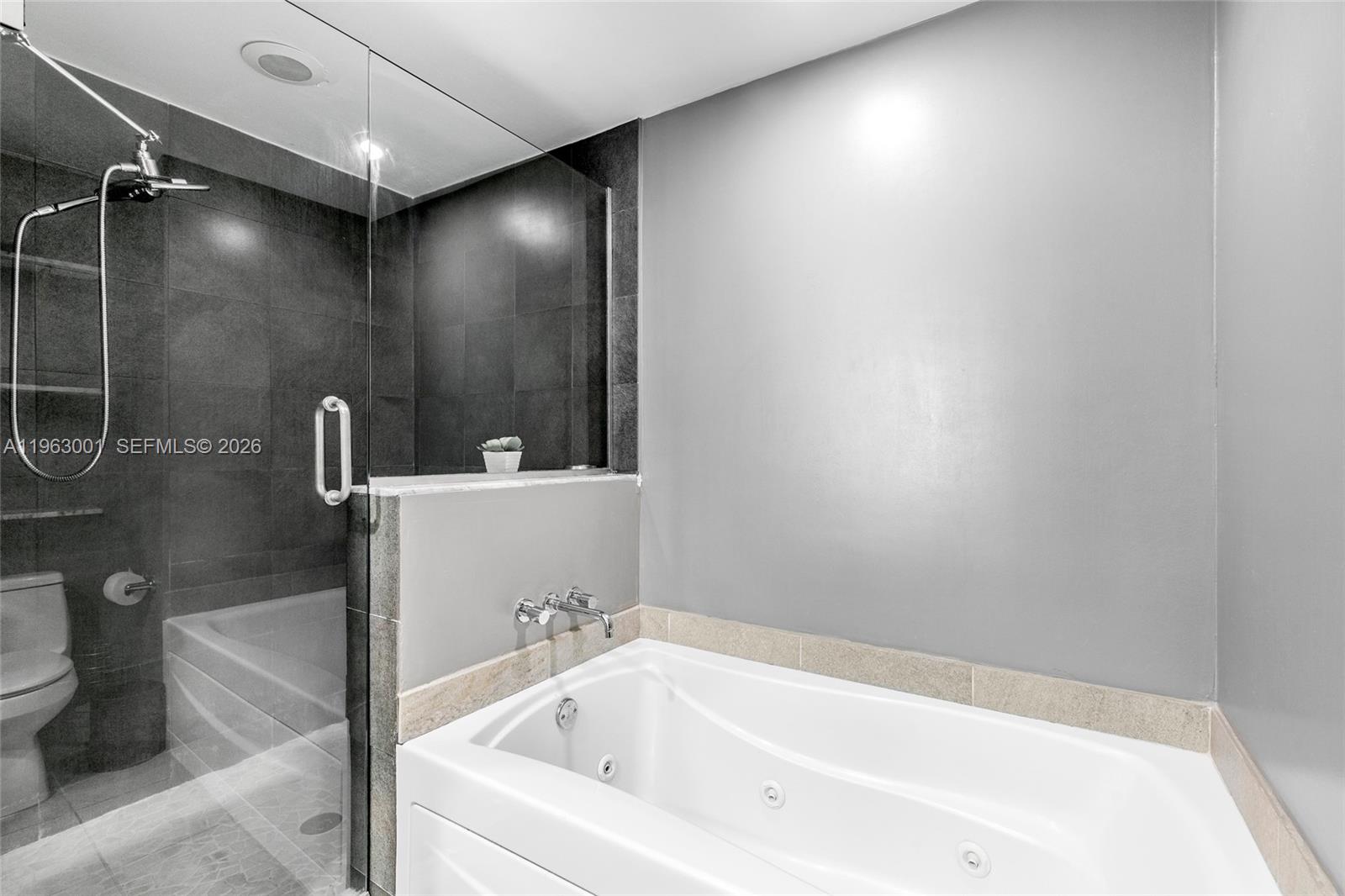 image 500 Brickell West10