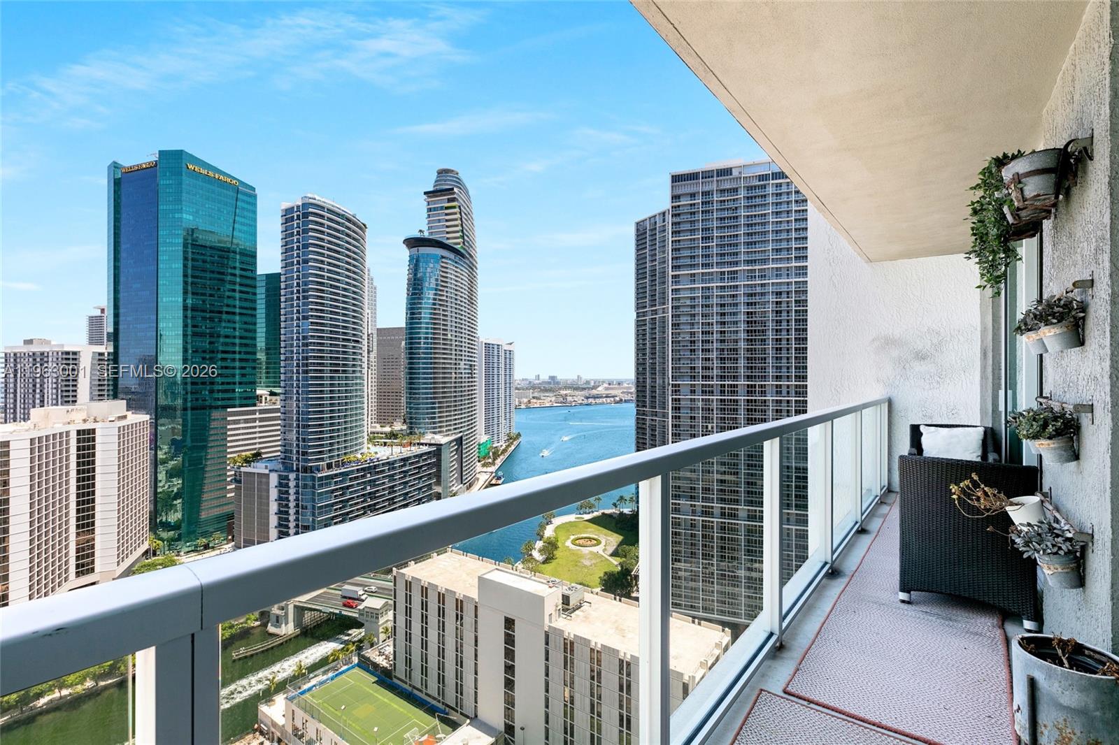 image 500 Brickell West1