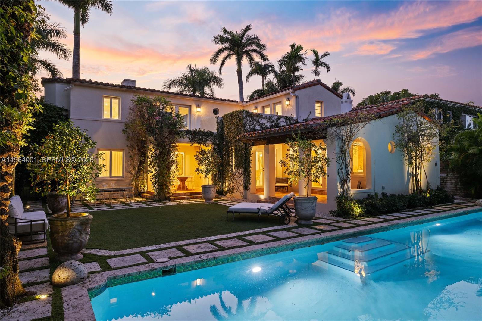 5711 N Bay Rd Miami Beach, FL 33140