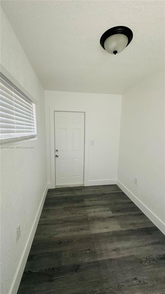 1100 NW 75th St Miami, FL 33150