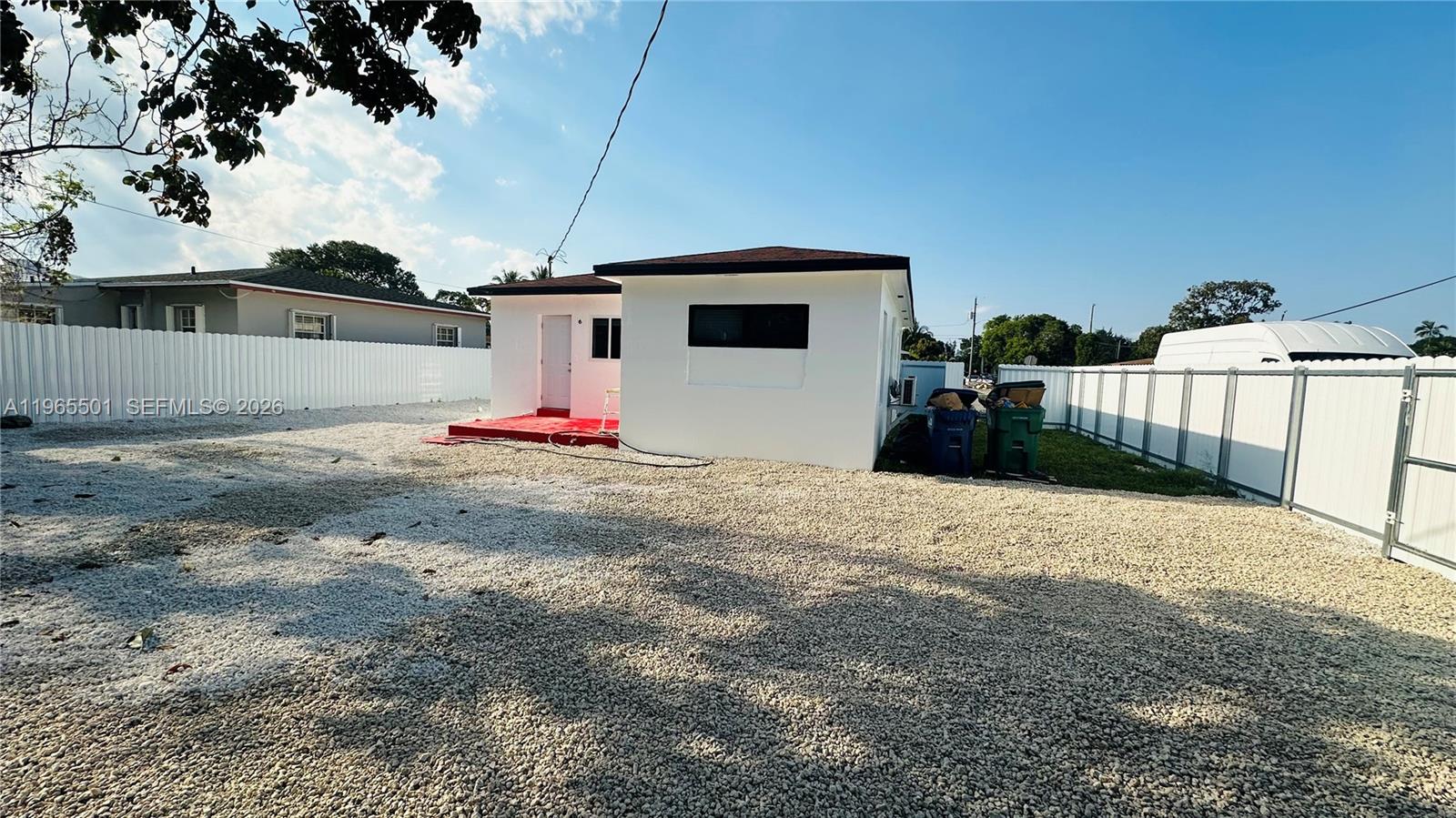 1100 NW 75th St Miami, FL 33150