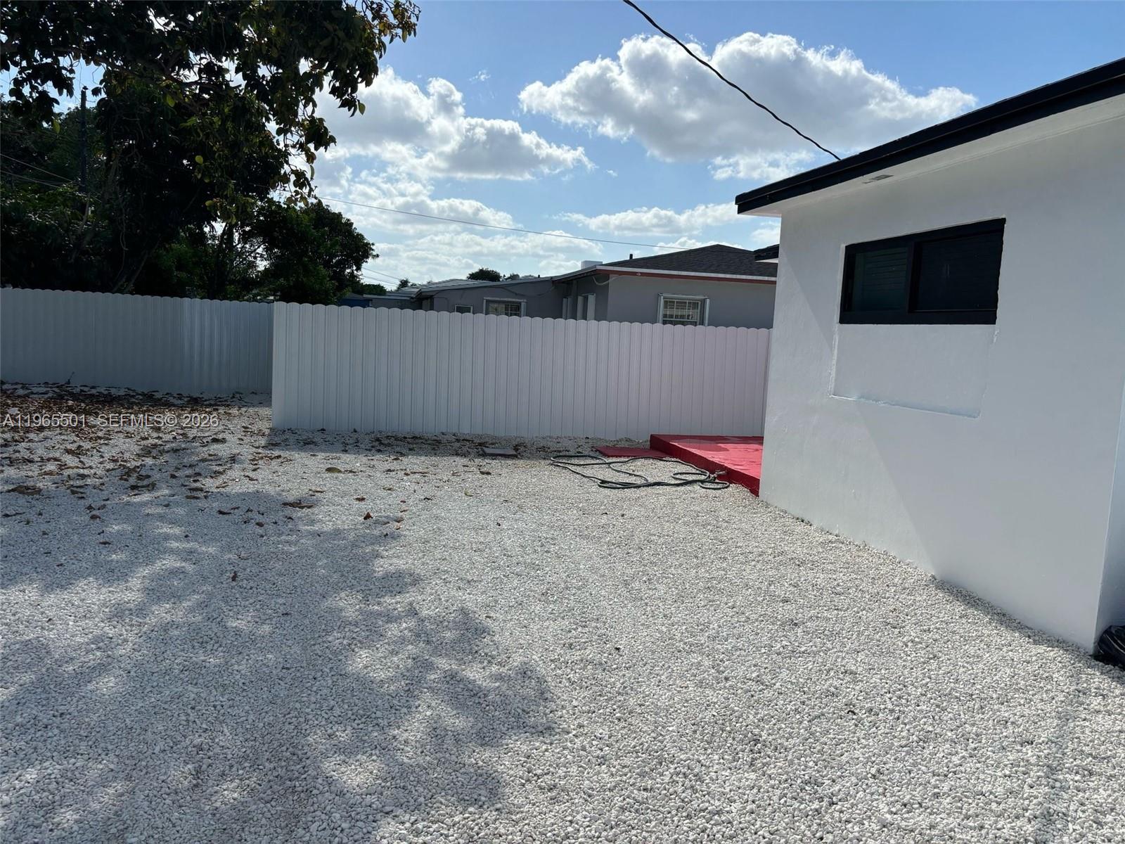 1100 NW 75th St Miami, FL 33150