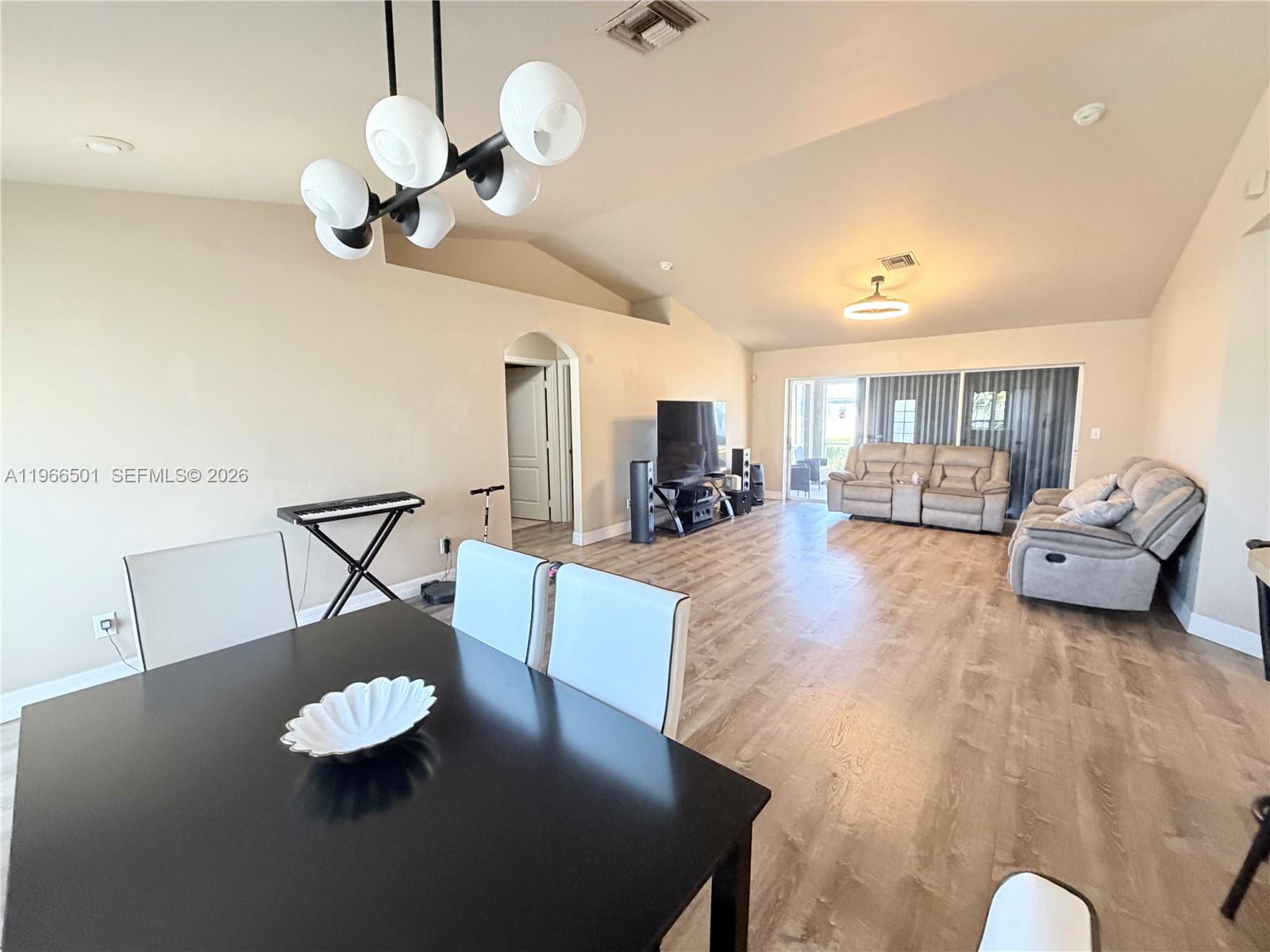 3625 NE 19th Pl Cape Coral, FL 33909