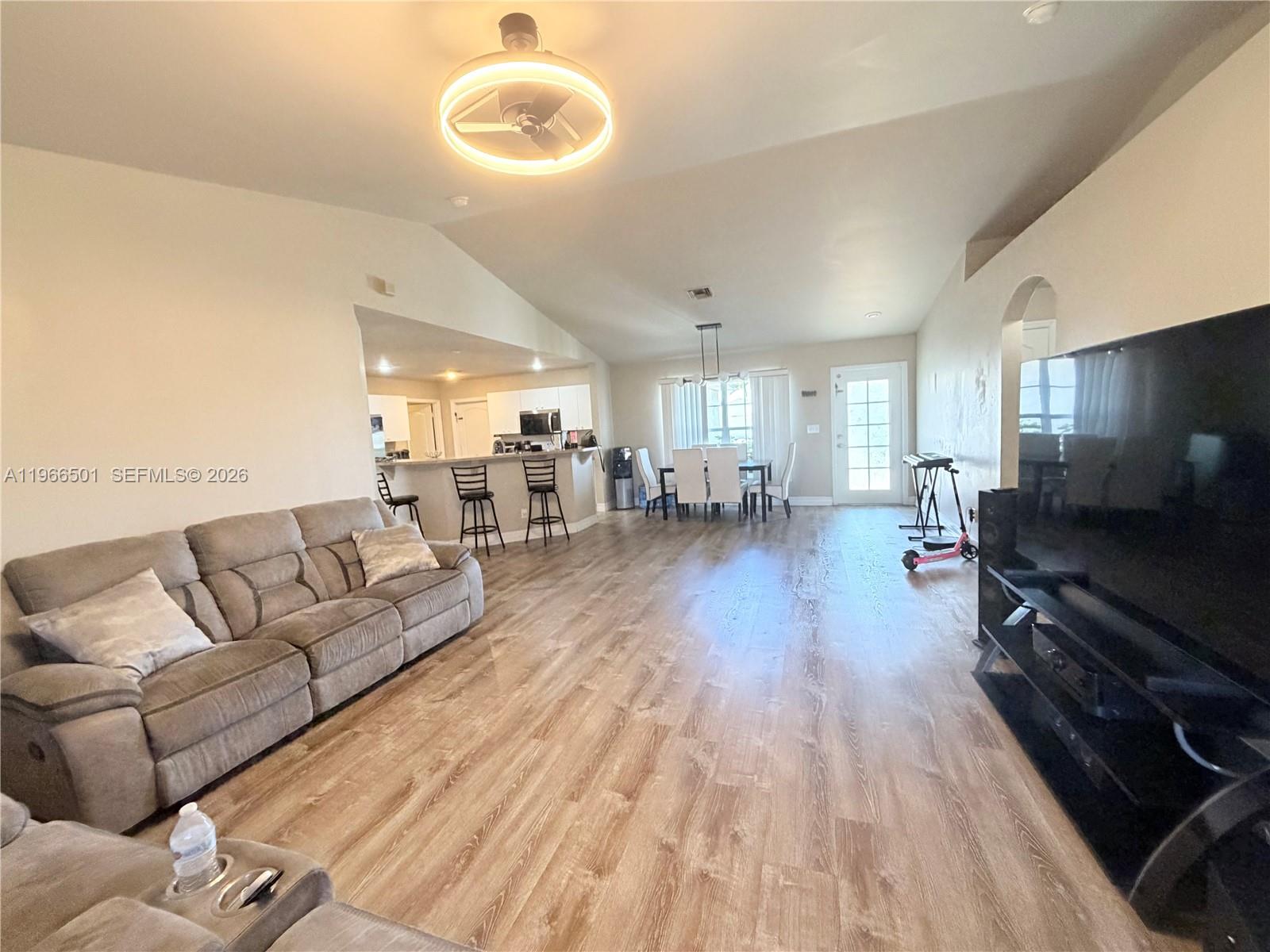 3625 NE 19th Pl Cape Coral, FL 33909