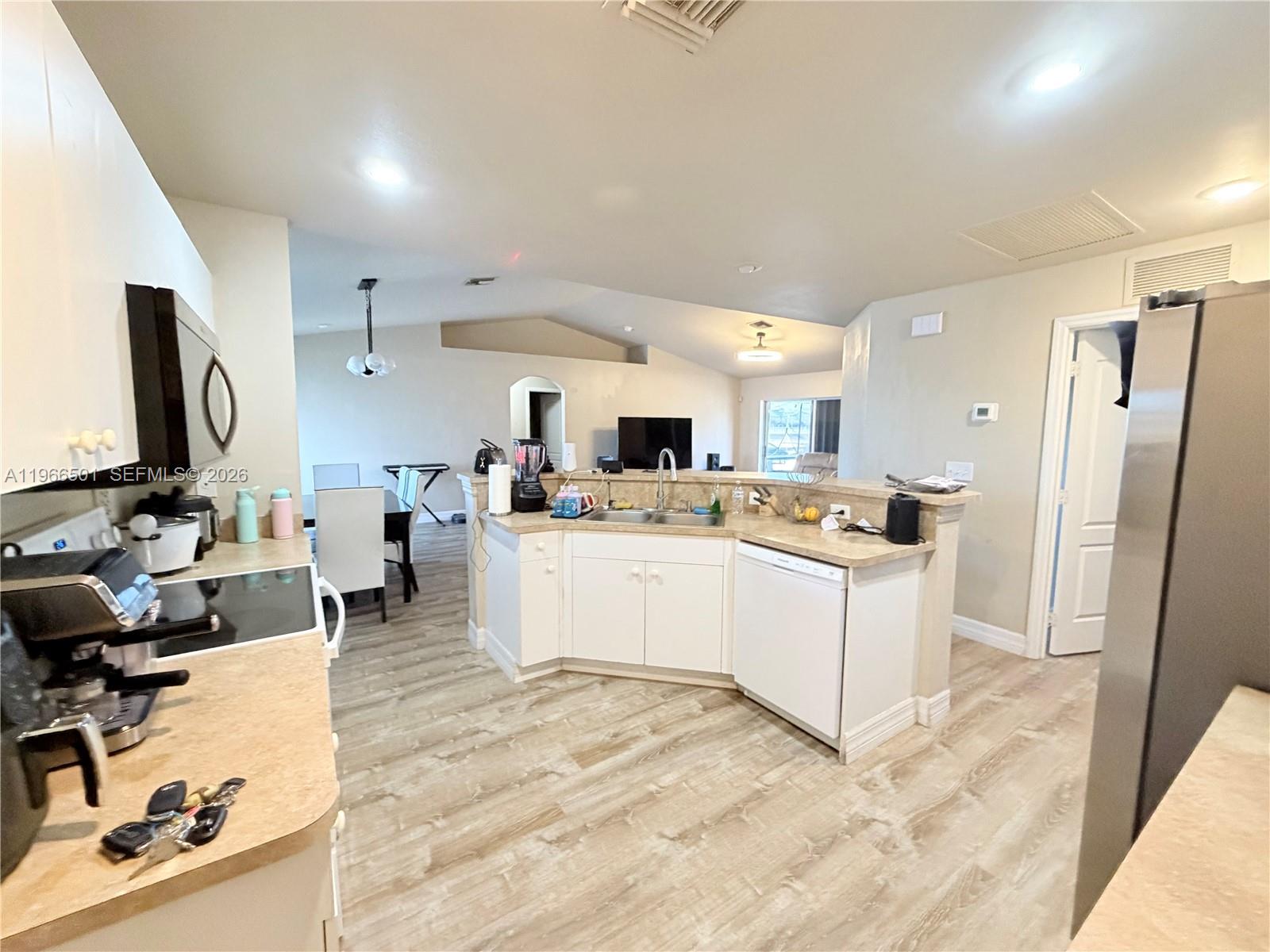 3625 NE 19th Pl Cape Coral, FL 33909