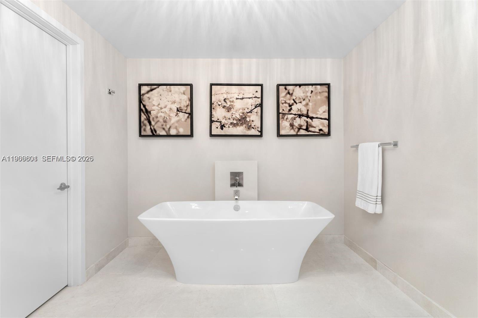 17301 Biscayne Blvd #2110 North Miami Beach, FL 33160