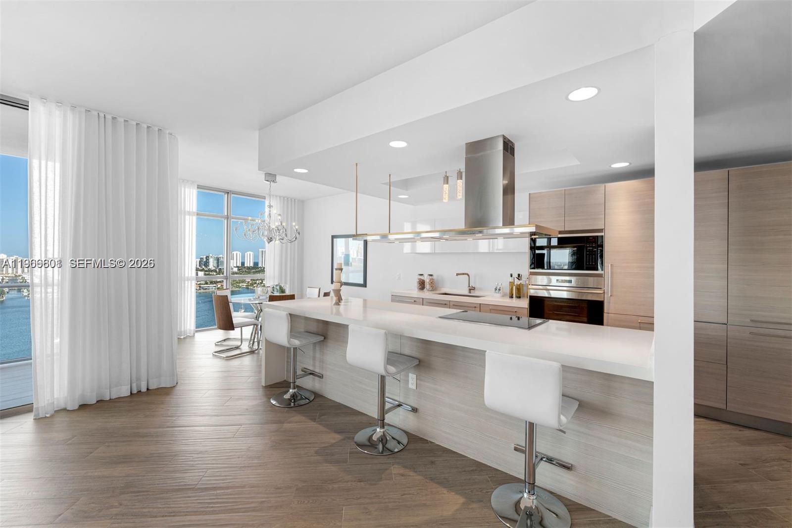 17301 Biscayne Blvd #2110 North Miami Beach, FL 33160