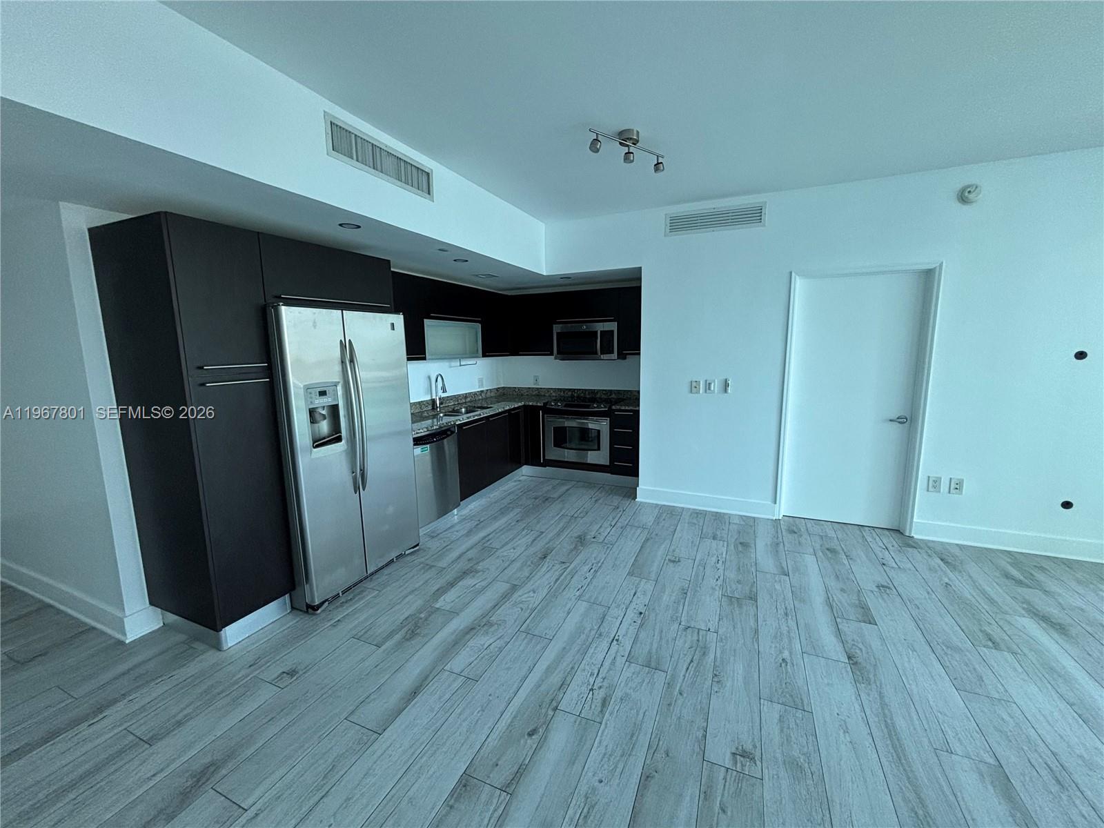 image The Plaza on Brickell East3