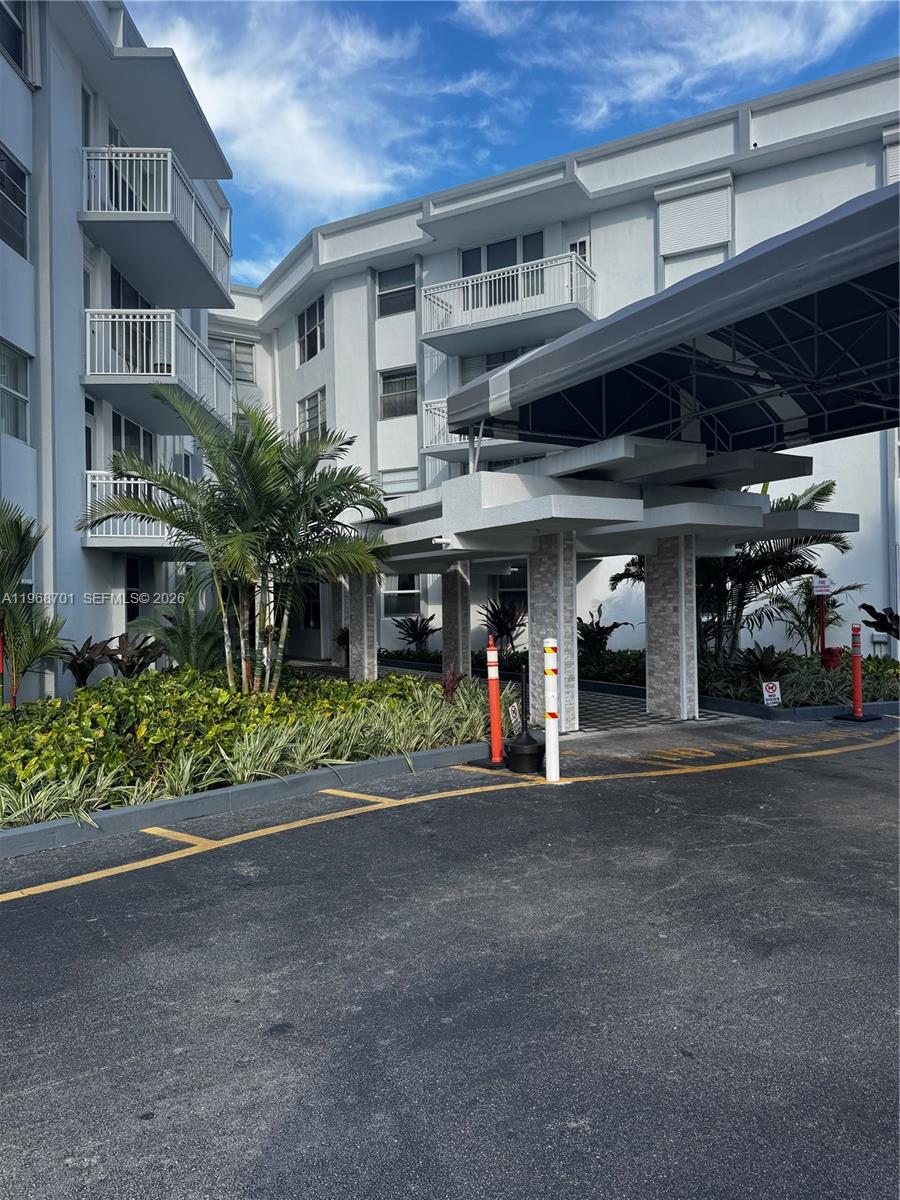 1913 S Ocean Dr #115