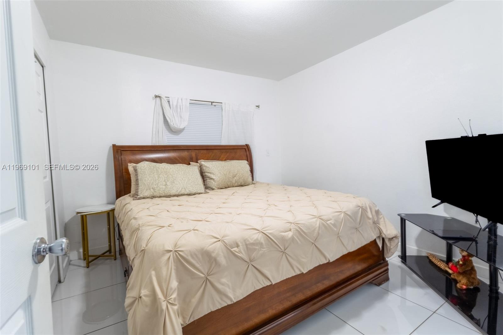 1998 NW 47th St Miami, FL 33142