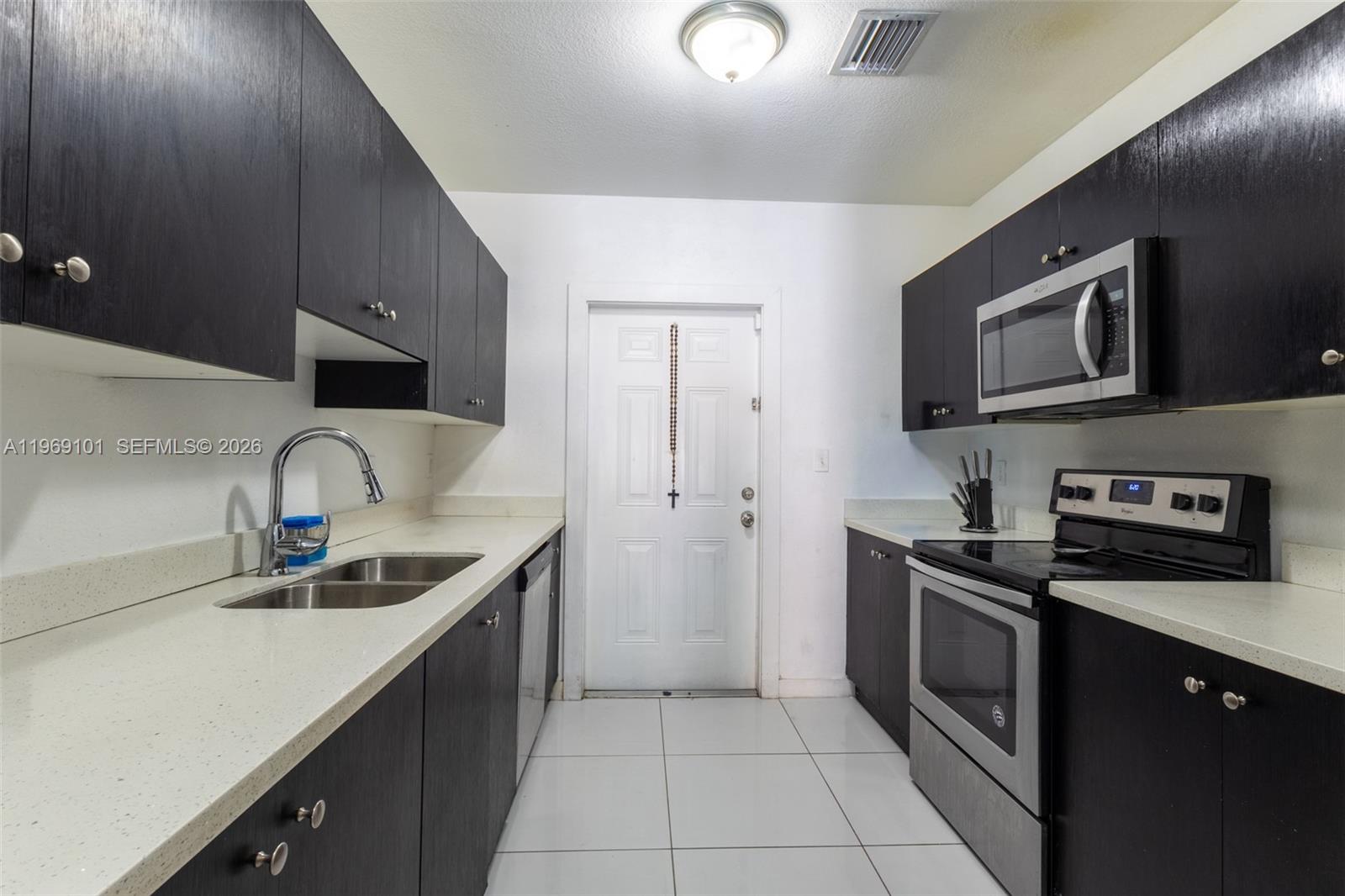 1998 NW 47th St Miami, FL 33142