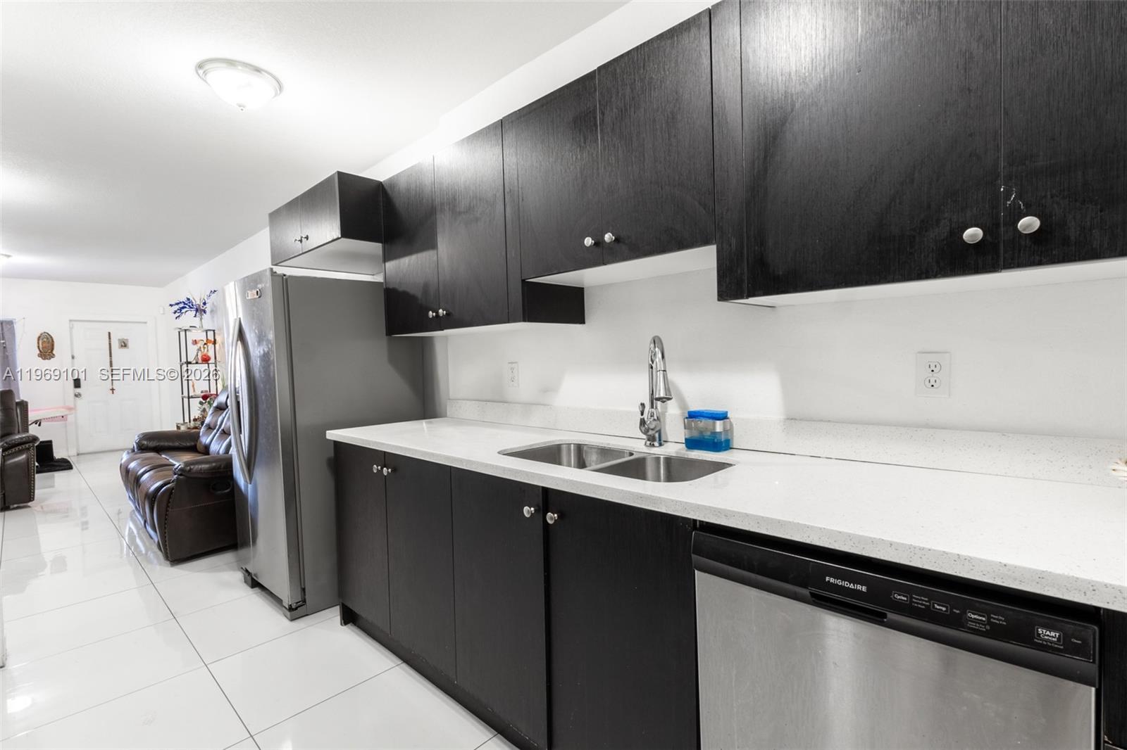 1998 NW 47th St Miami, FL 33142