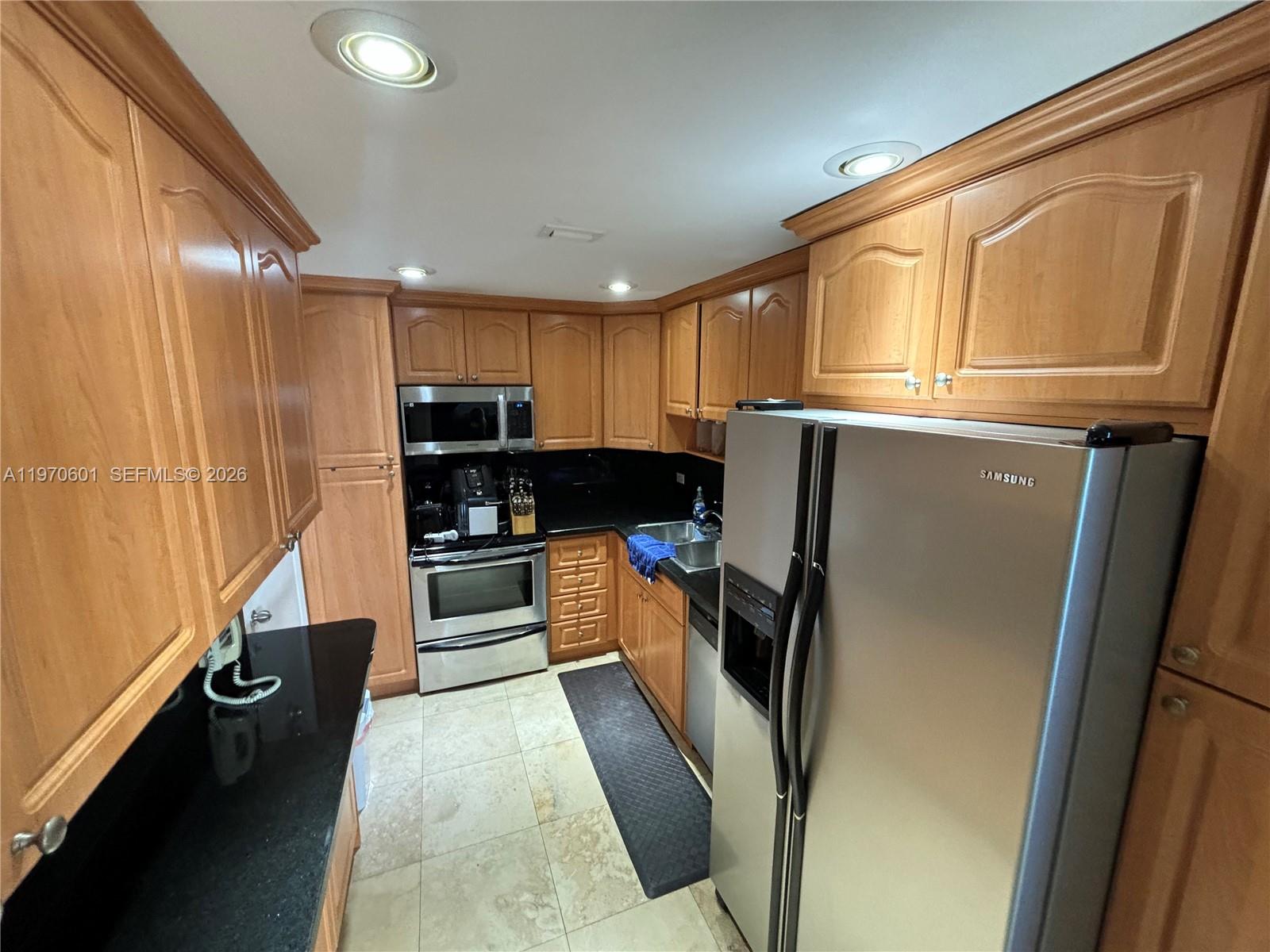 5005 Collins Ave #825 Miami Beach, FL 33140