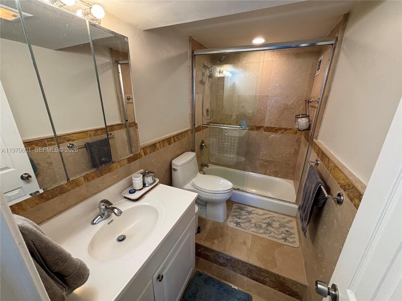 5005 Collins Ave #825 Miami Beach, FL 33140