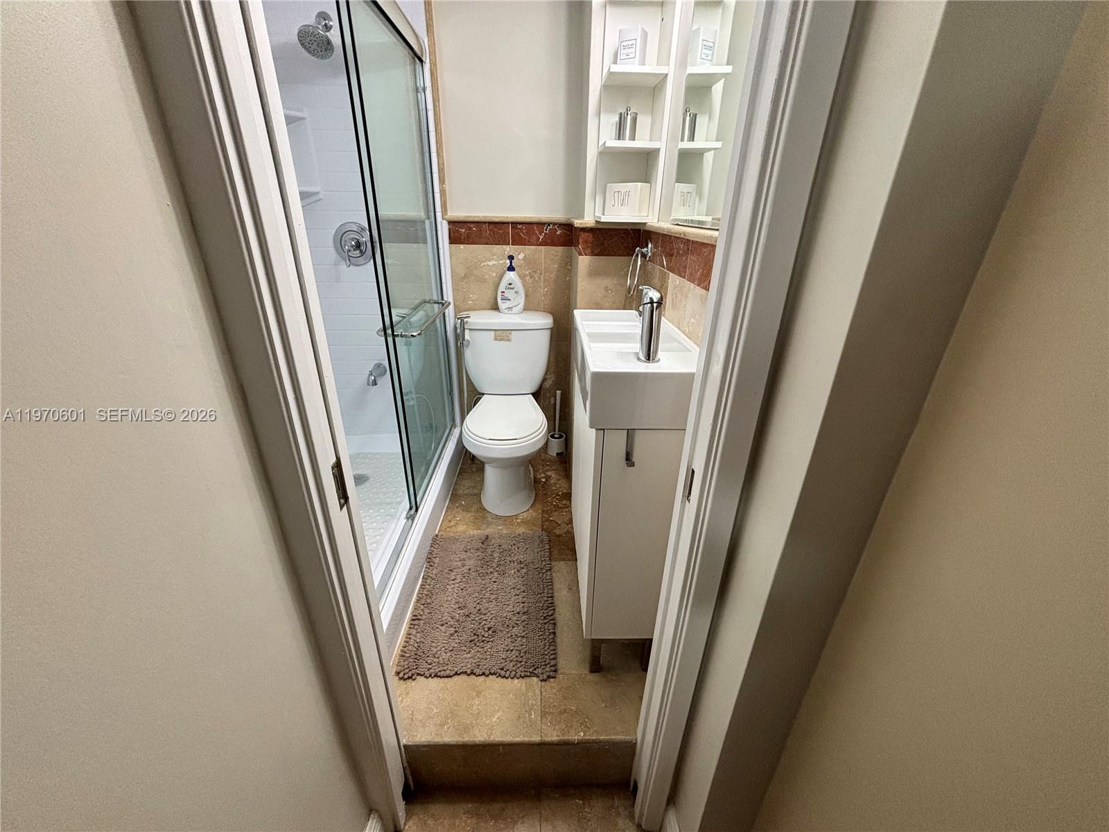 5005 Collins Ave #825 Miami Beach, FL 33140