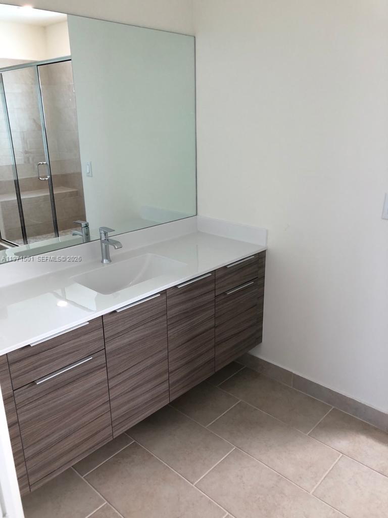 16045 NW 87th Ct Miami Lakes, FL 33018