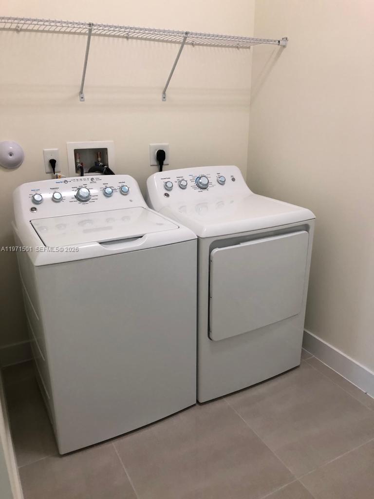 16045 NW 87th Ct Miami Lakes, FL 33018