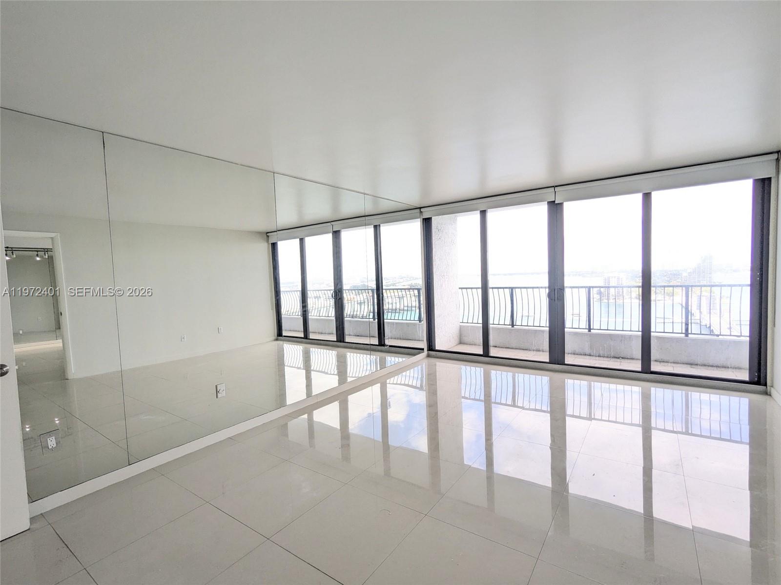 555 NE 15th St #20B Miami, FL 33132