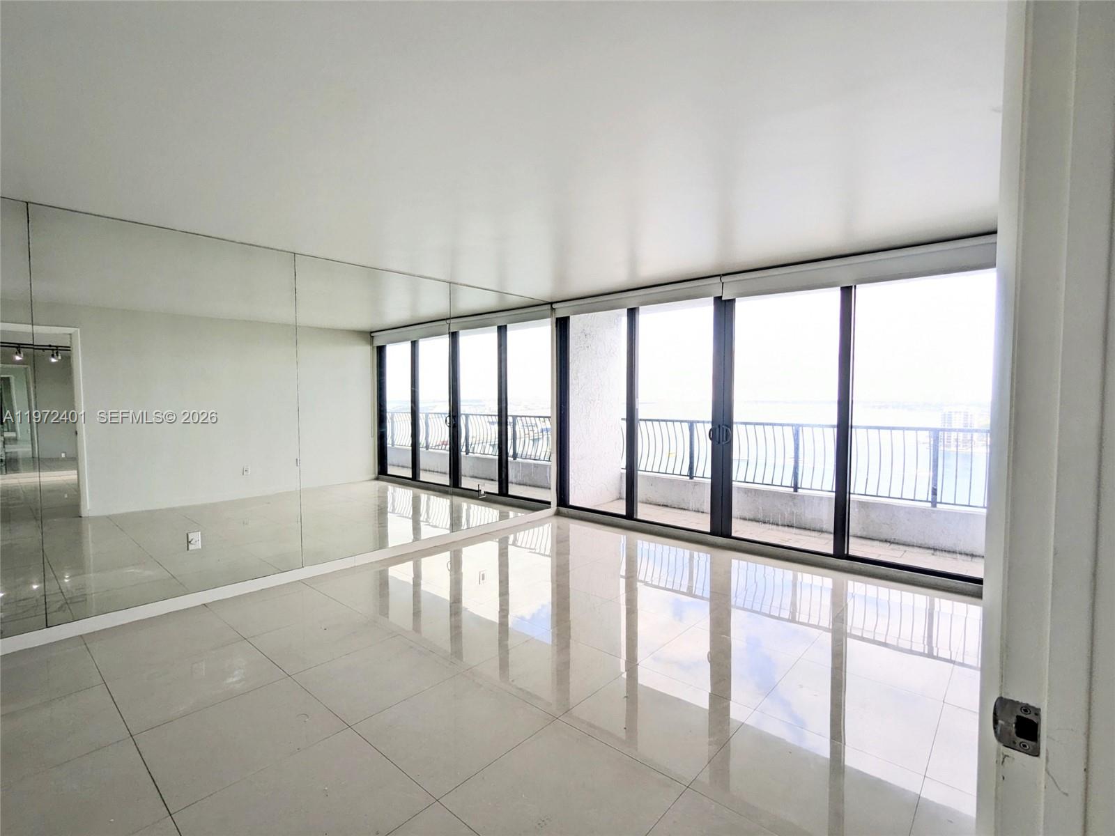 555 NE 15th St #20B Miami, FL 33132