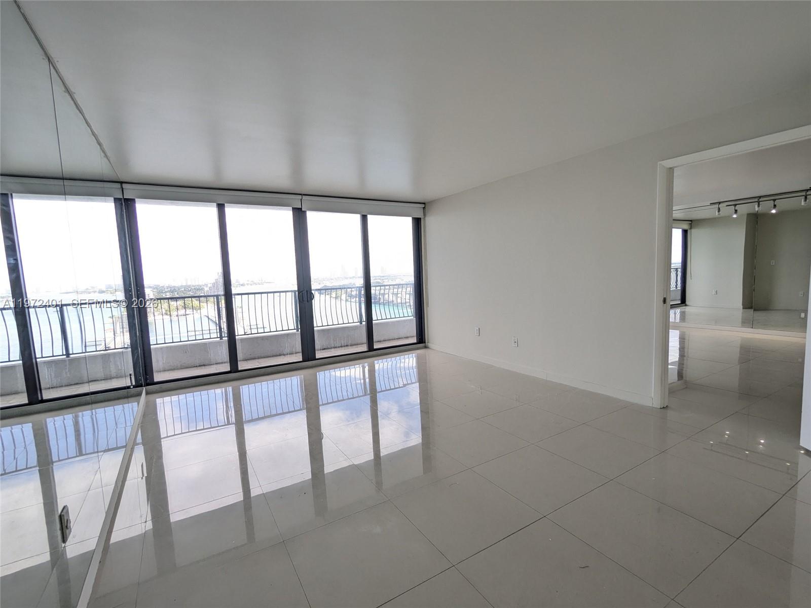 555 NE 15th St #20B Miami, FL 33132