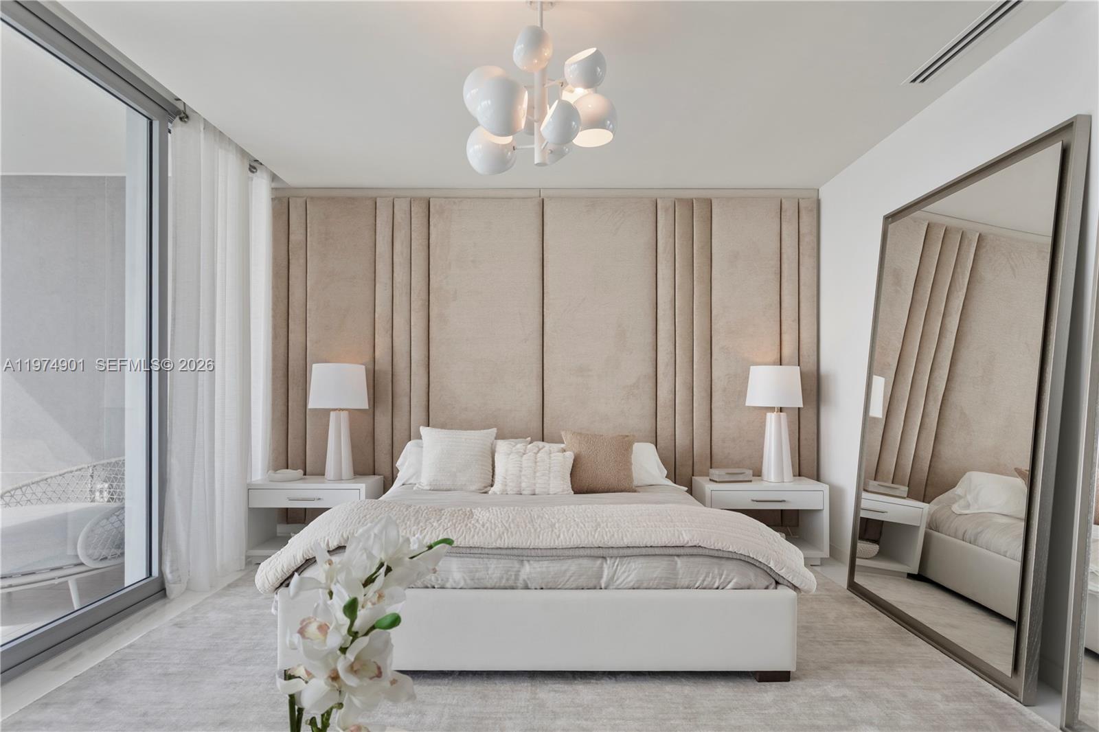 300 Biscayne Blvd Way #5002 E Miami, FL 33131