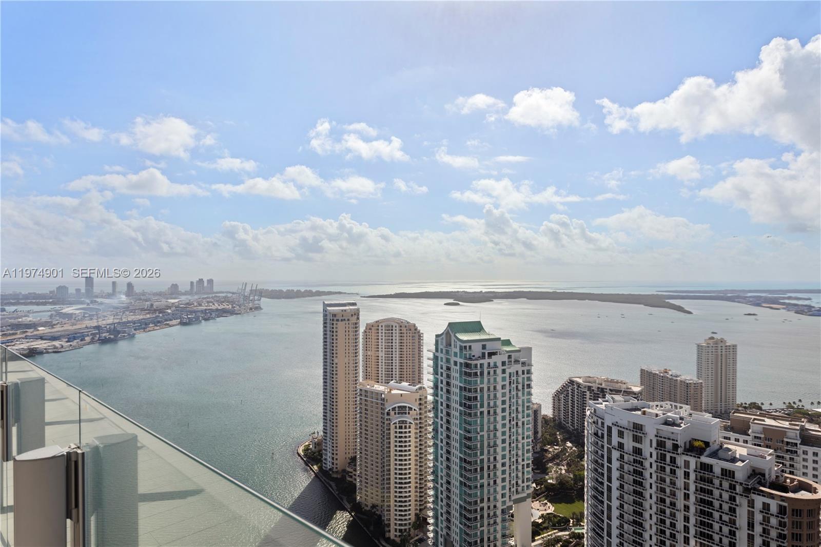 300 Biscayne Blvd Way #5002 E Miami, FL 33131