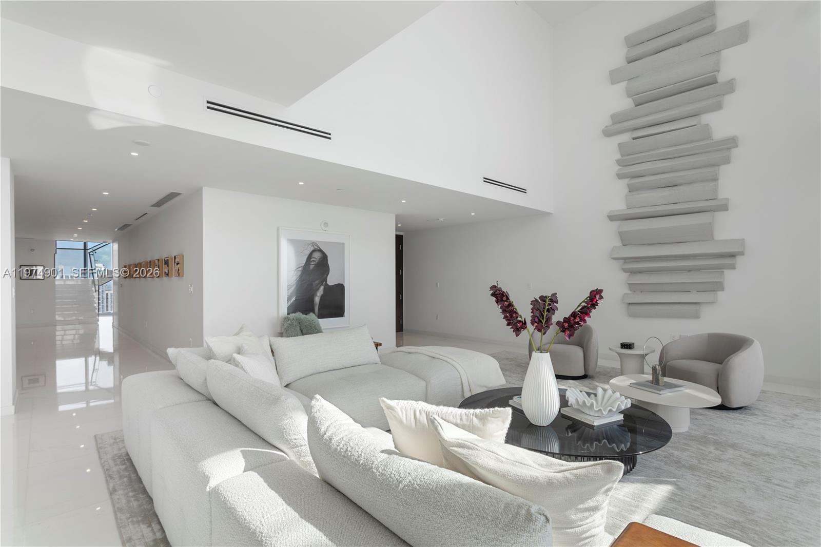 300 Biscayne Blvd Way #5002 E Miami, FL 33131