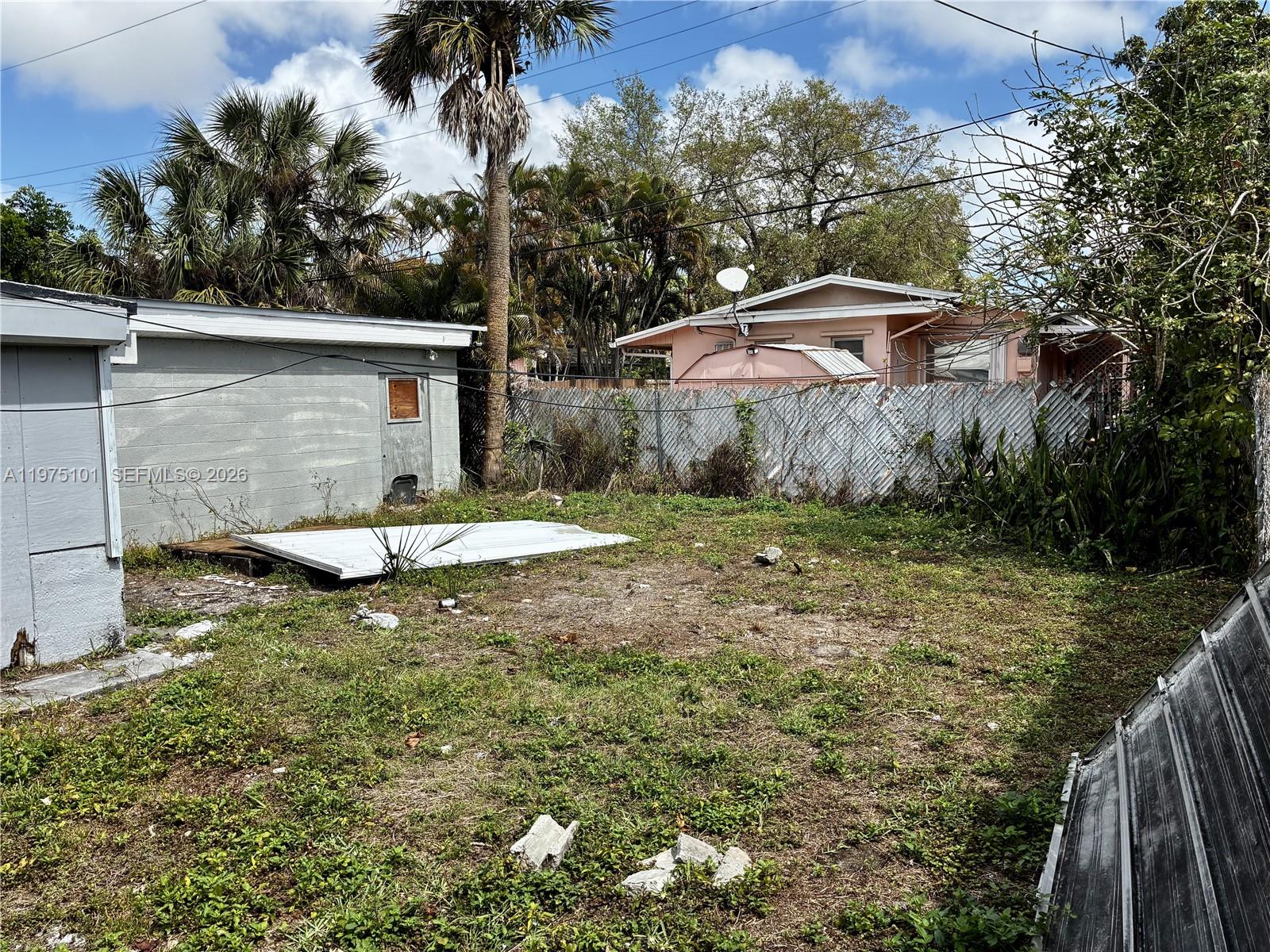 2612 SW 14th Ave Fort Lauderdale, FL 33315