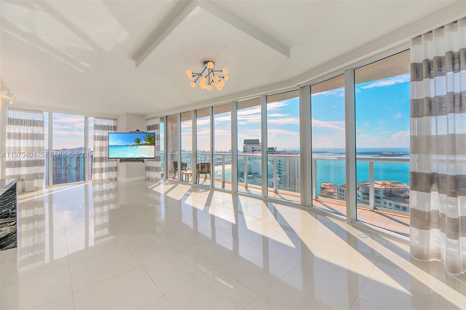 465 Brickell Ave #4301 Miami, FL 33131
