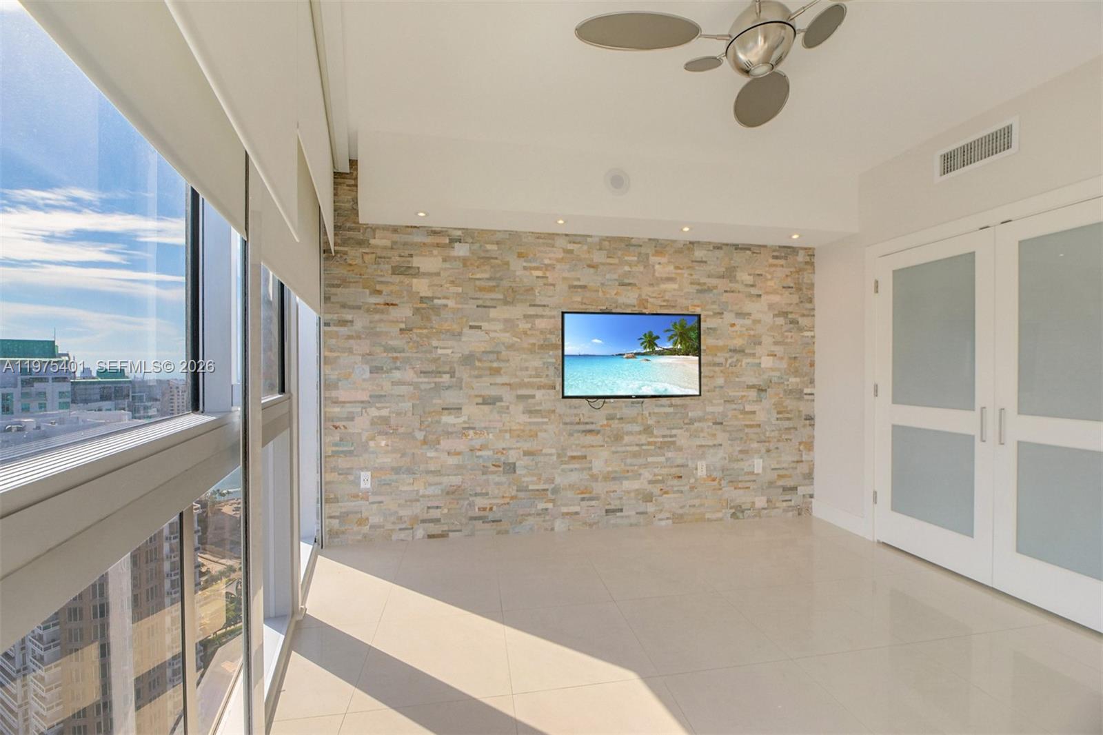 465 Brickell Ave #4301 Miami, FL 33131