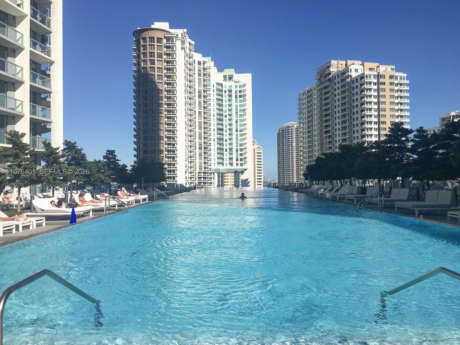 465 Brickell Ave #4301 Miami, FL 33131