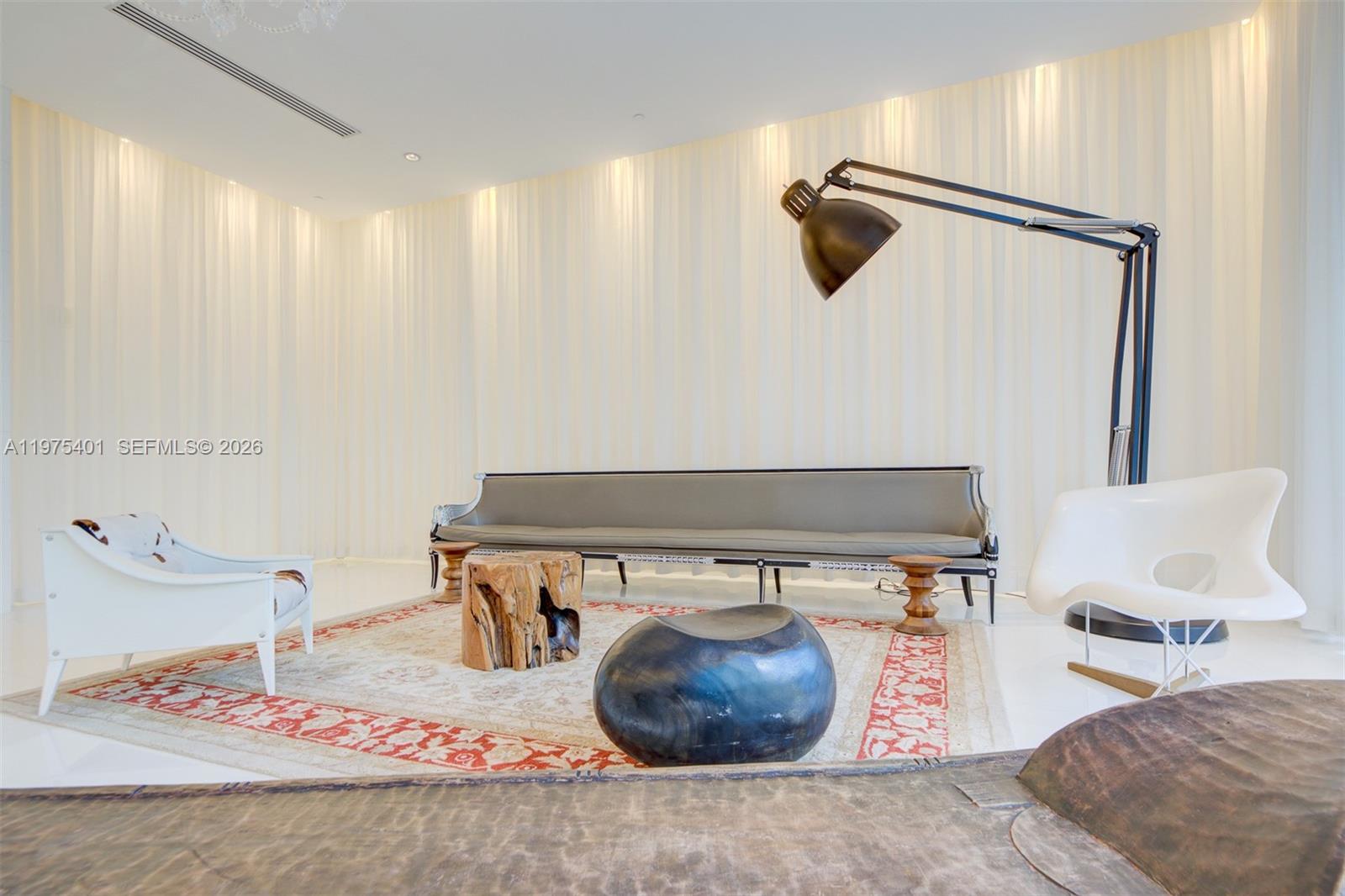 465 Brickell Ave #4301 Miami, FL 33131