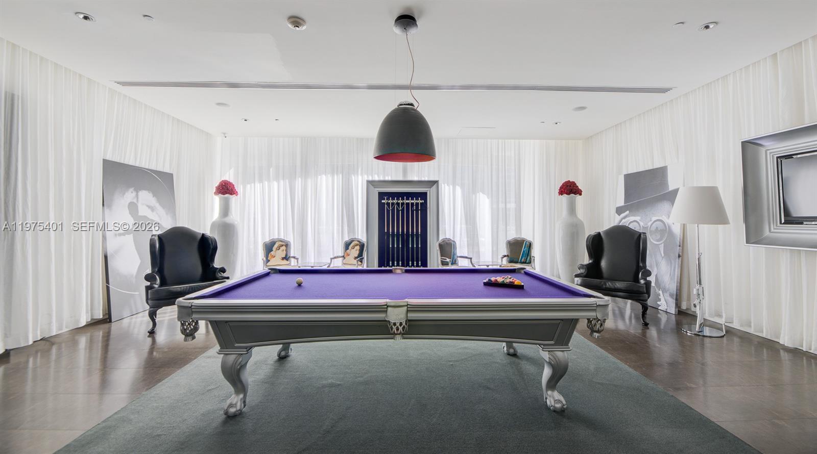 465 Brickell Ave #4301 Miami, FL 33131