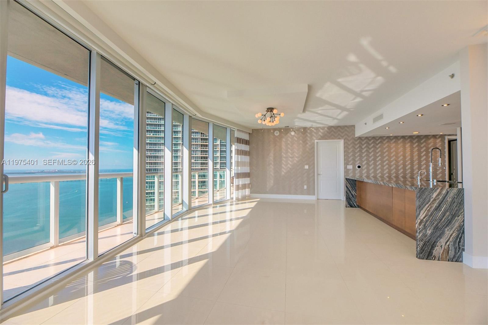 465 Brickell Ave #4301 Miami, FL 33131