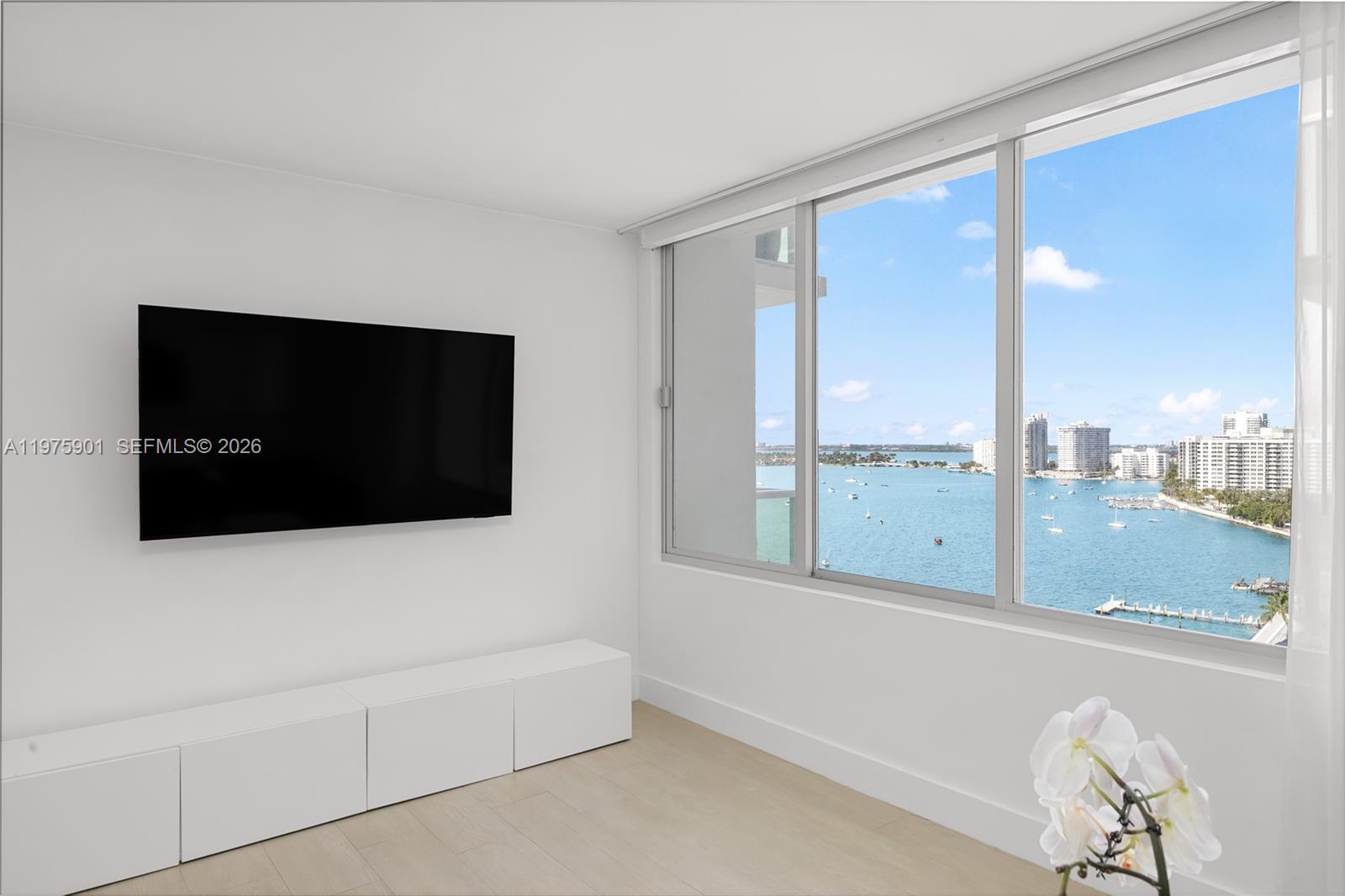 image Mirador 1000 (South Tower)25