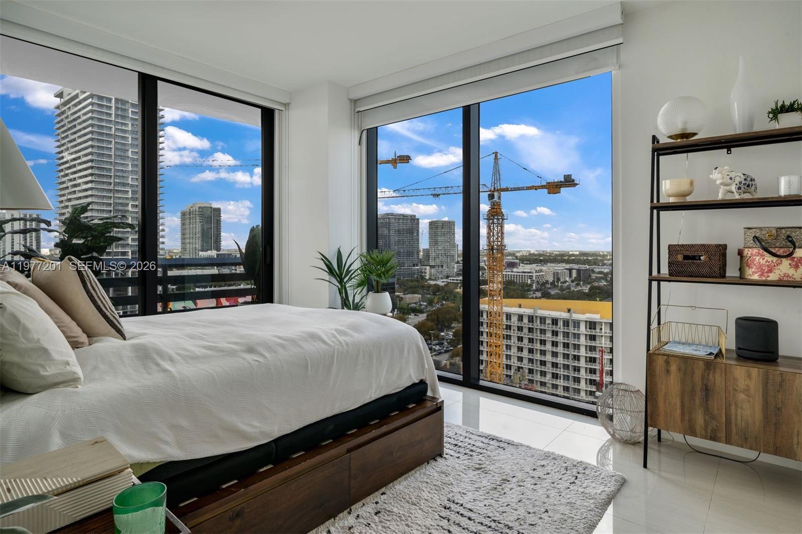 460 NE 28th St #1901 Miami, FL 33137