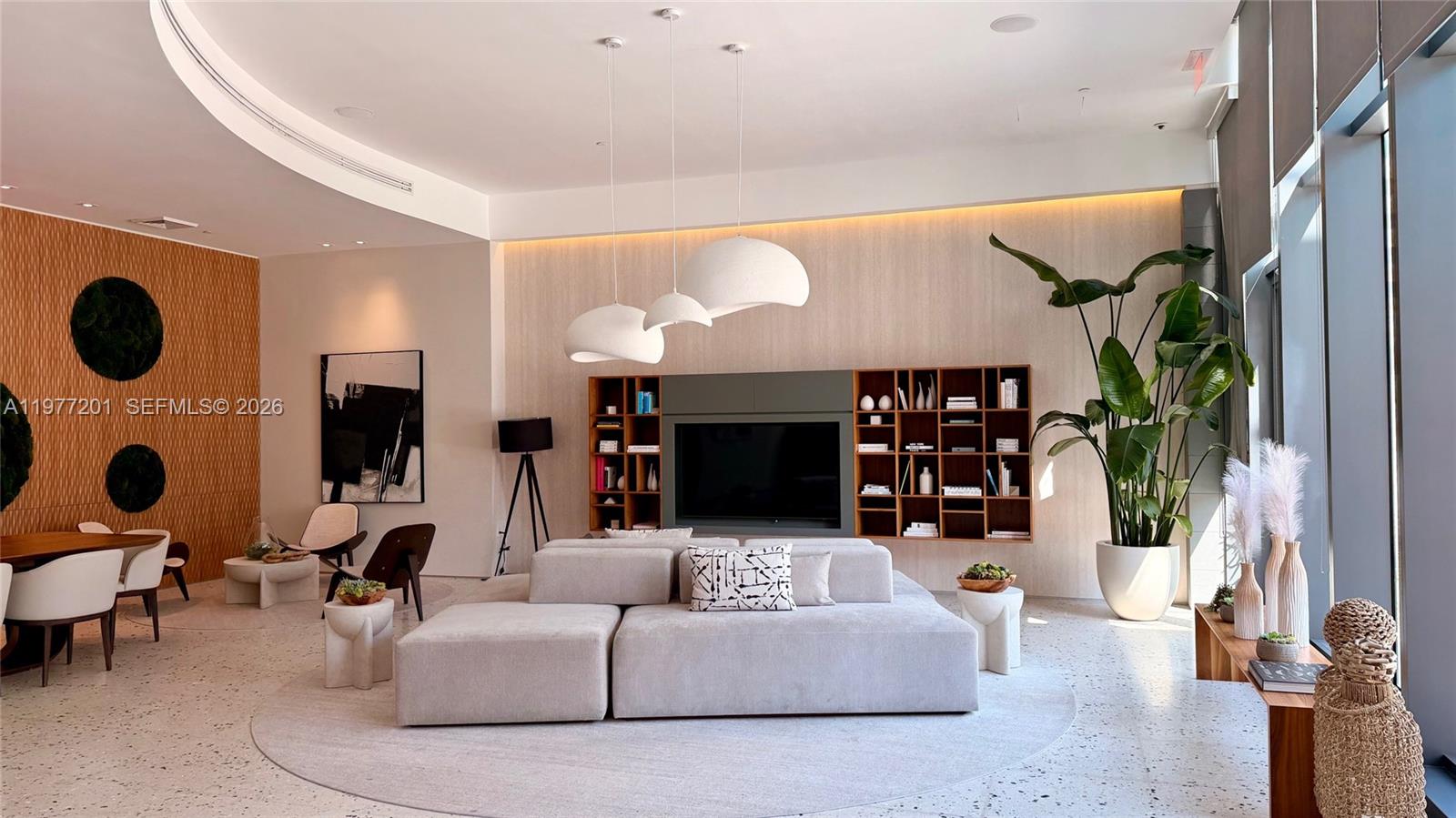 460 NE 28th St #1901 Miami, FL 33137