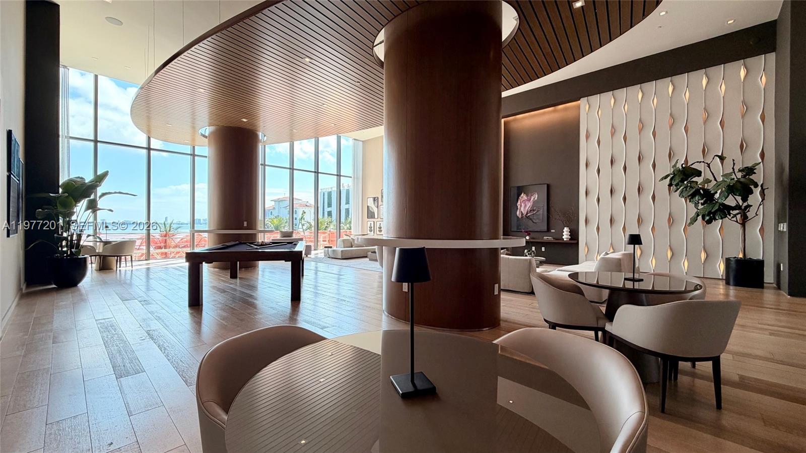 460 NE 28th St #1901 Miami, FL 33137