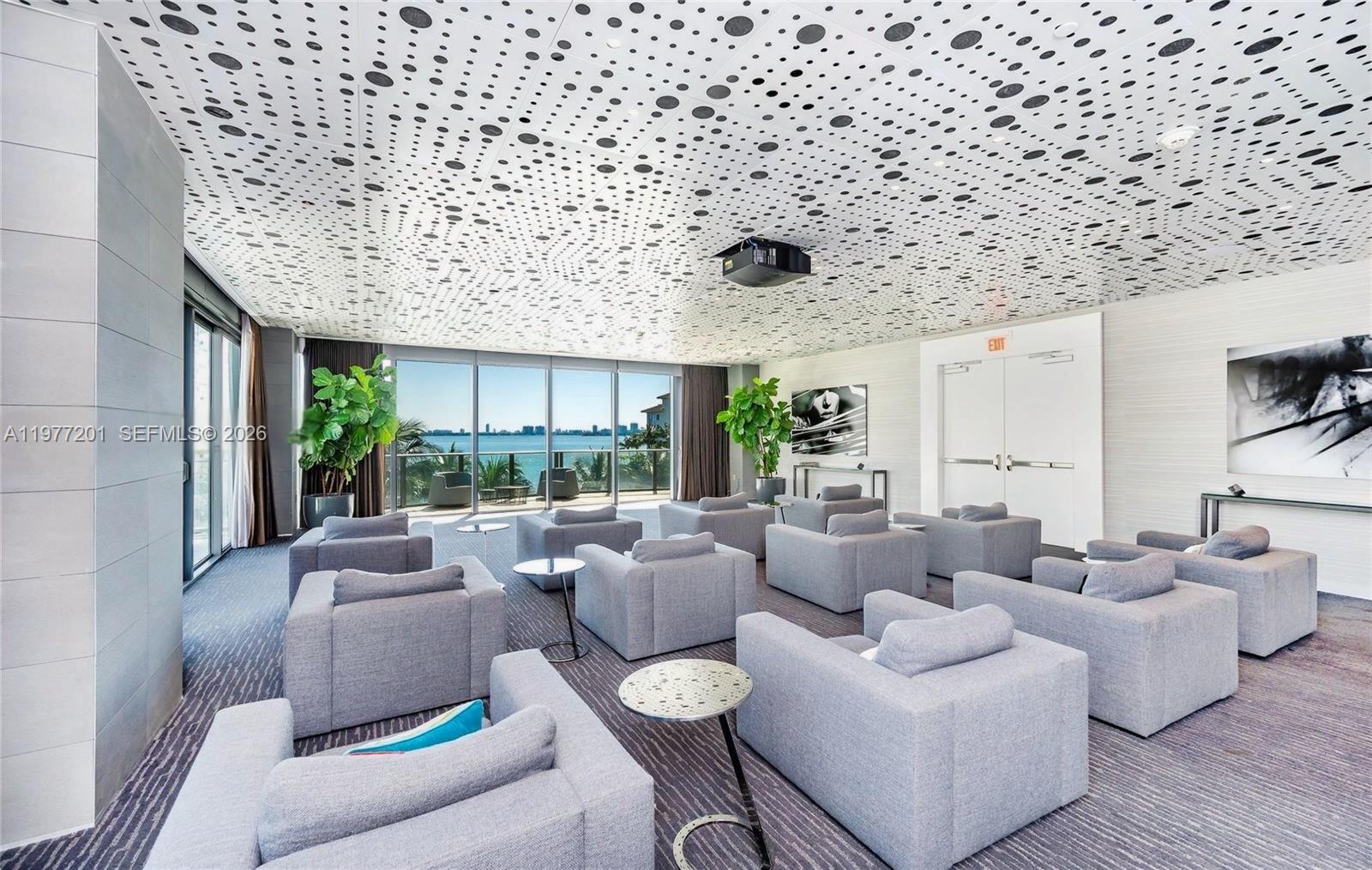 460 NE 28th St #1901 Miami, FL 33137