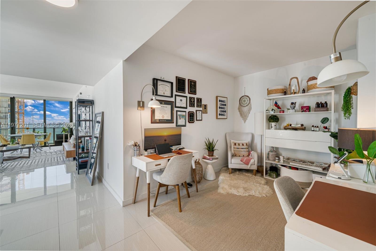 460 NE 28th St #1901 Miami, FL 33137