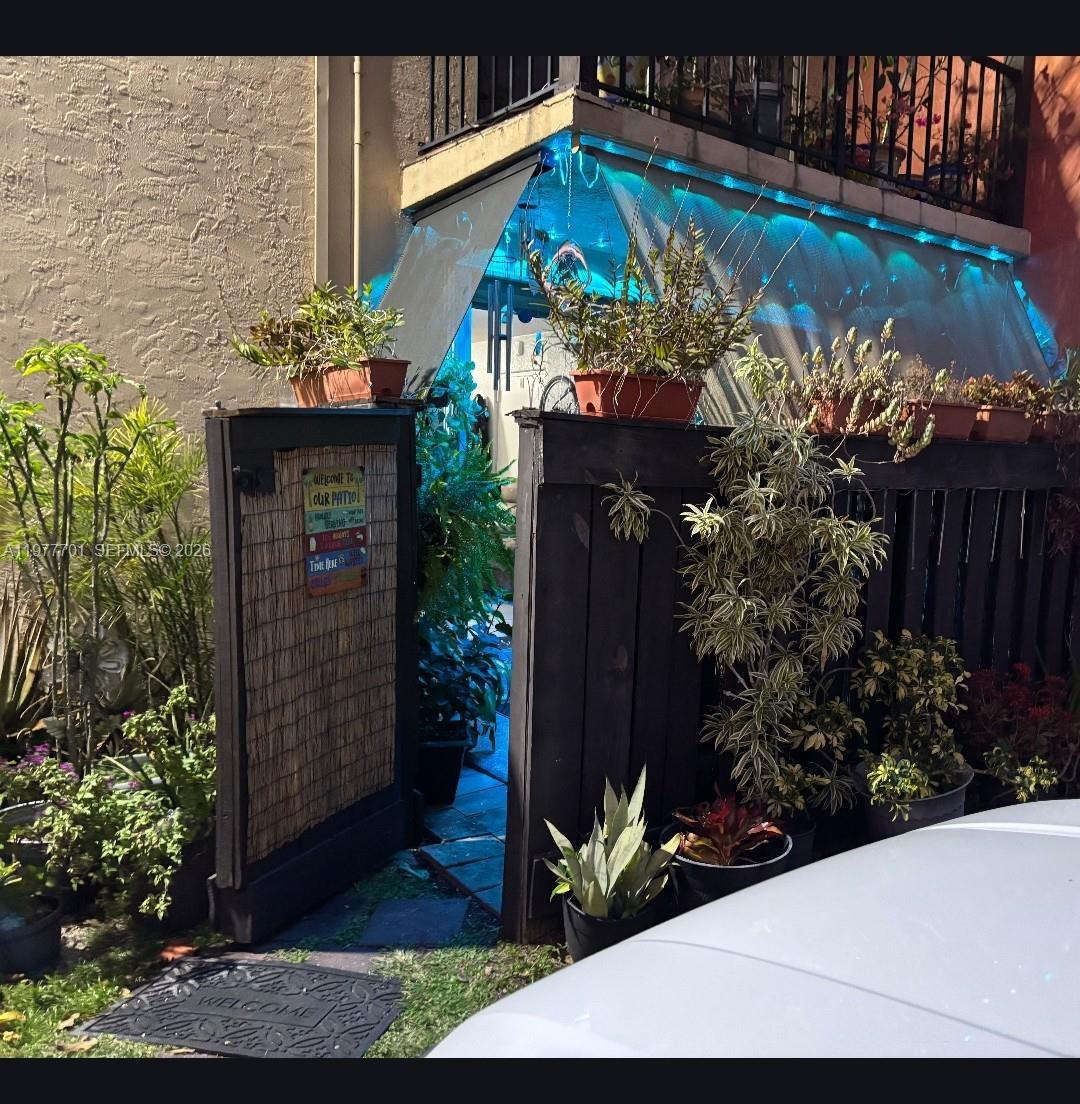 10834 N Kendall Dr #X-1