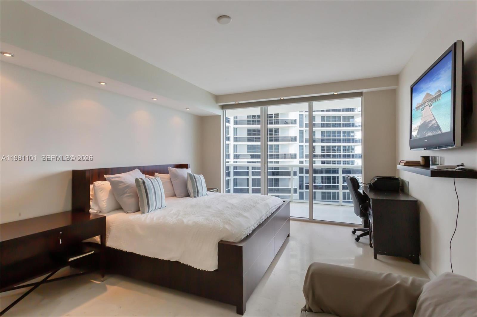 image Beach Club 216