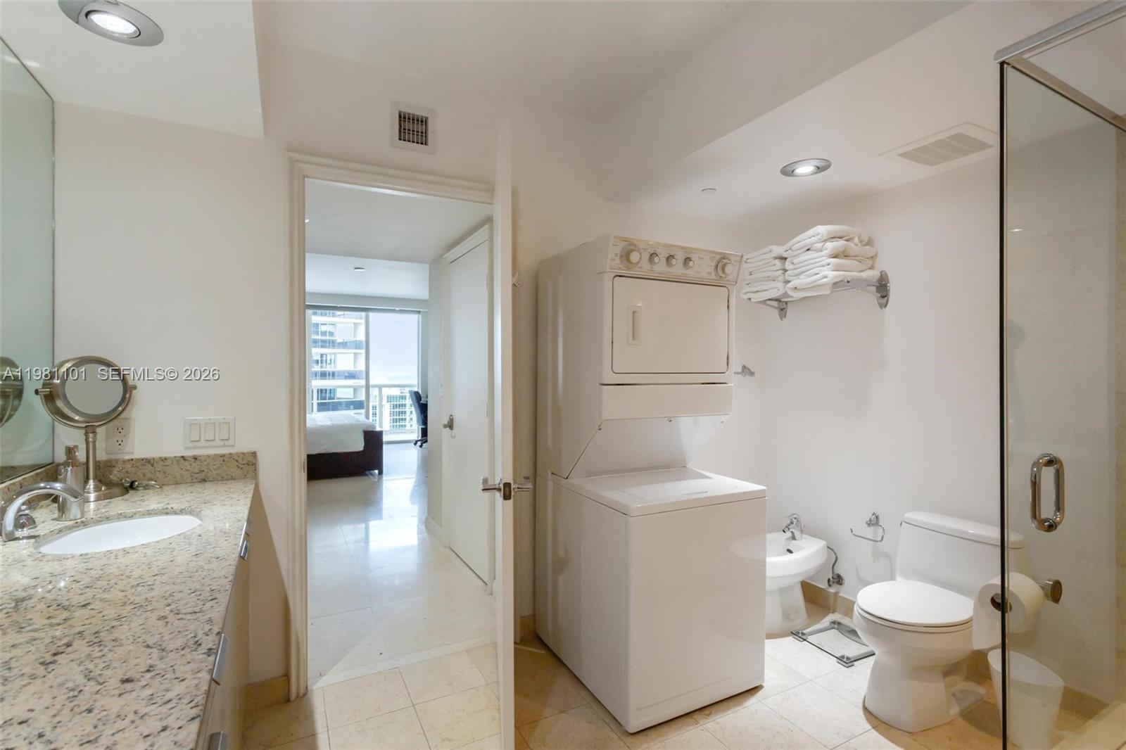 image Beach Club 220