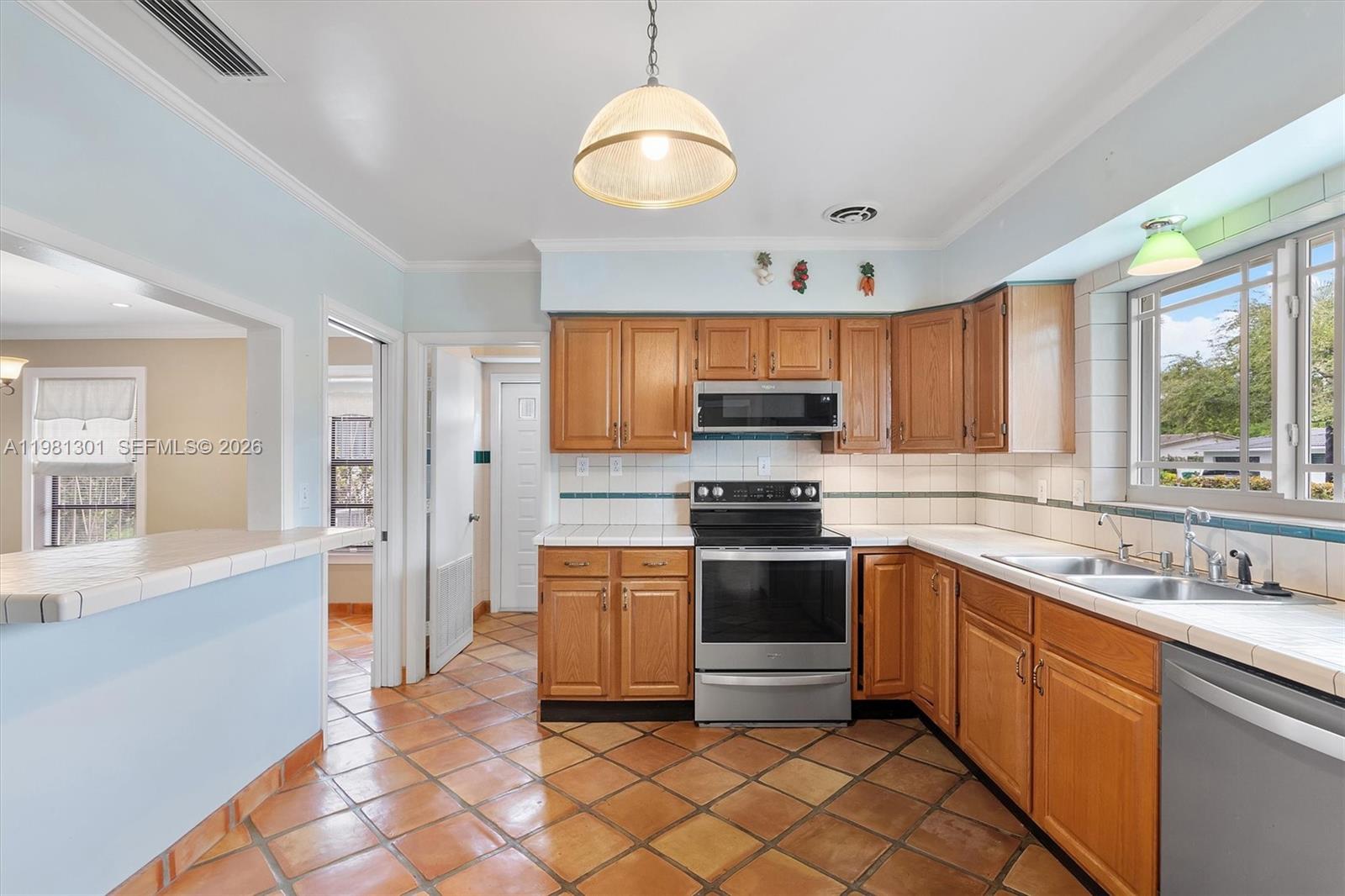 300 187th St Sunny Isles Beach, FL 33160