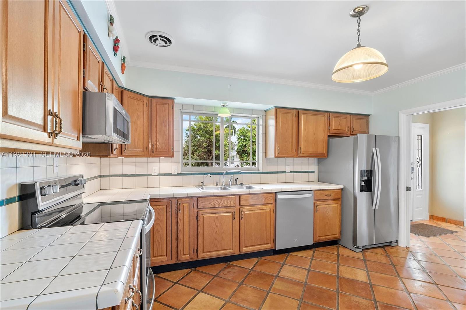 300 187th St Sunny Isles Beach, FL 33160