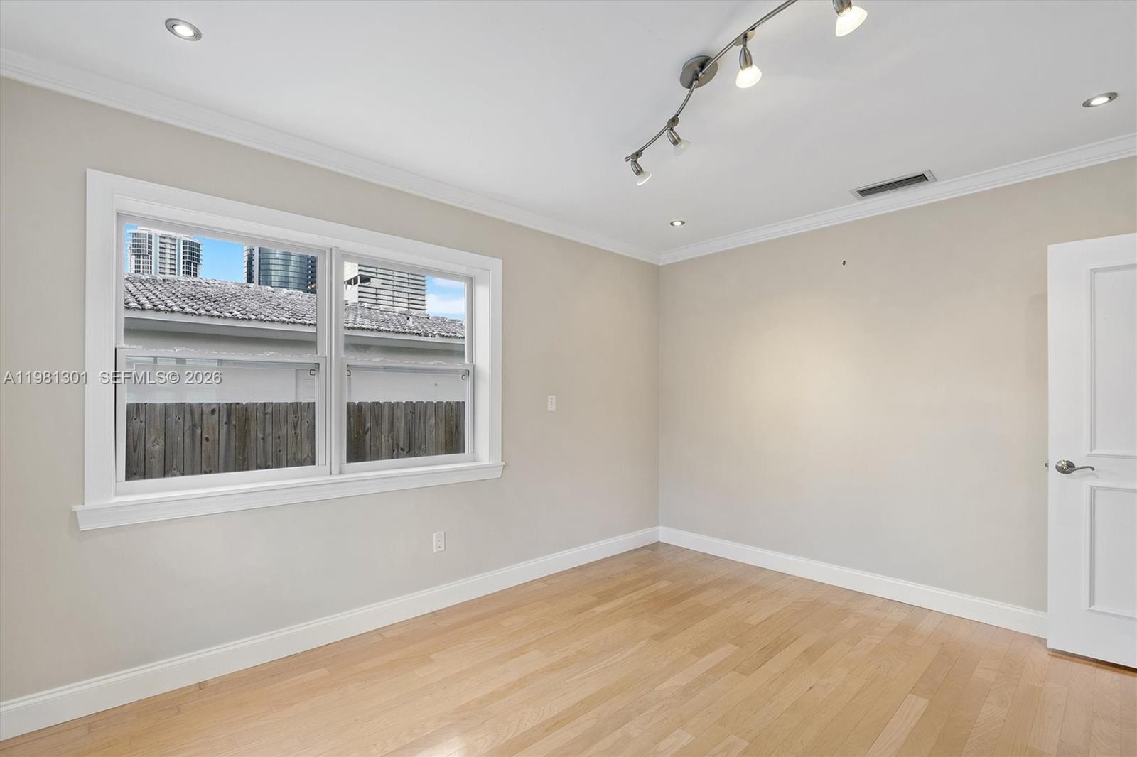 300 187th St Sunny Isles Beach, FL 33160