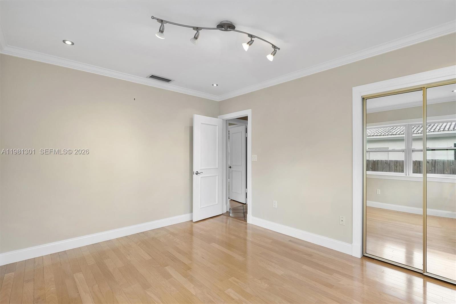 300 187th St Sunny Isles Beach, FL 33160